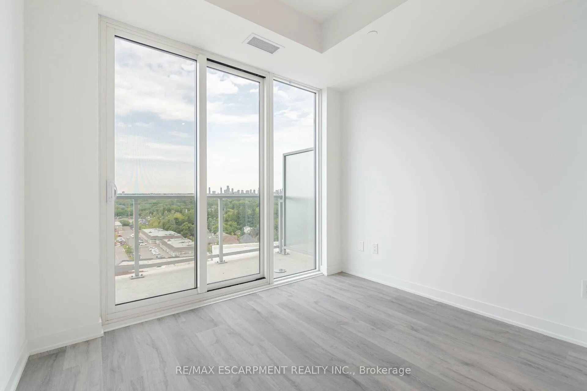 220 Missinnihe Way, #1411