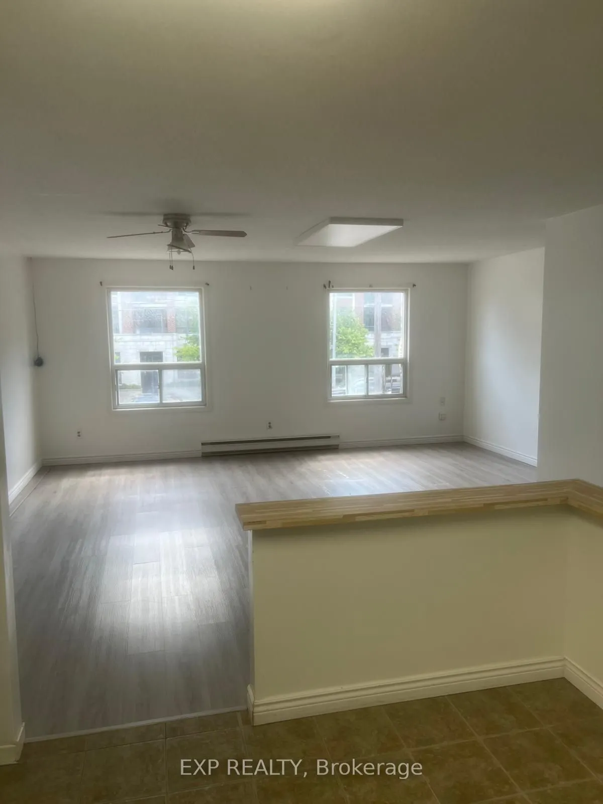 4140 Dundas Street W