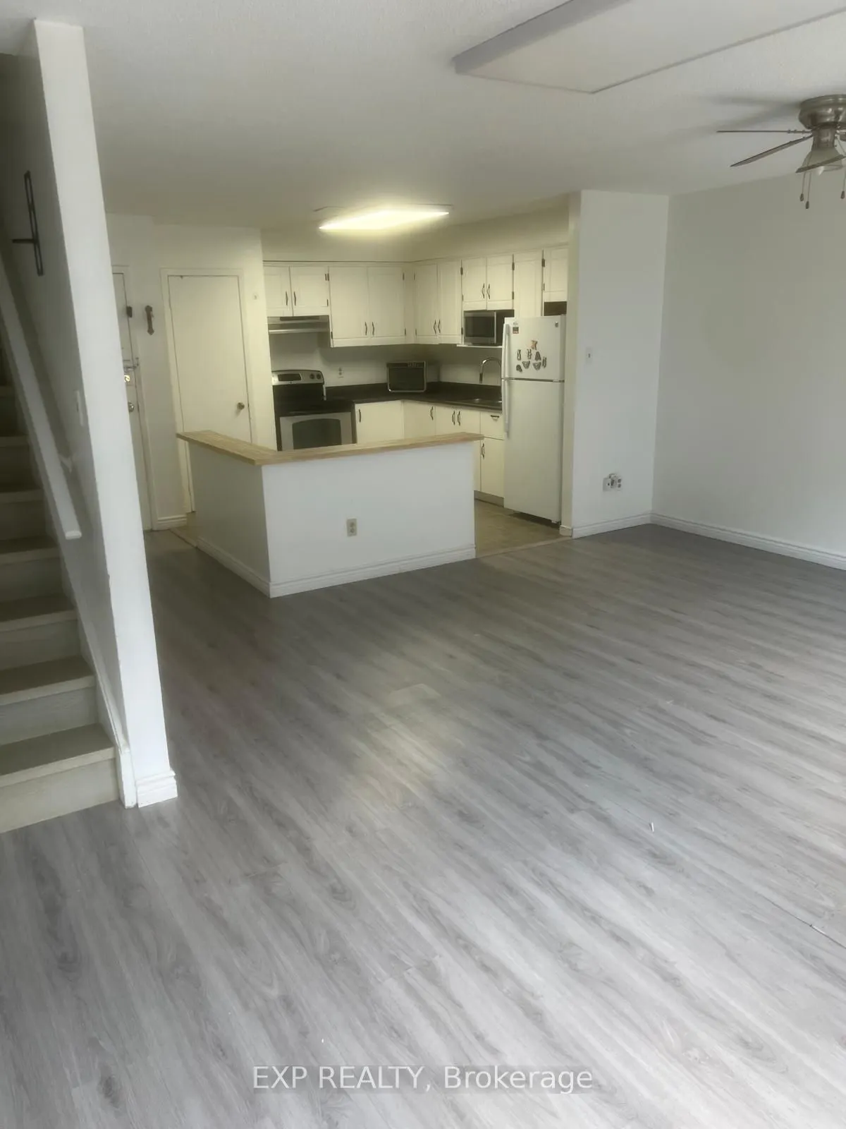 4140 Dundas Street W