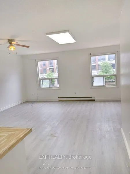 4140 Dundas Street W