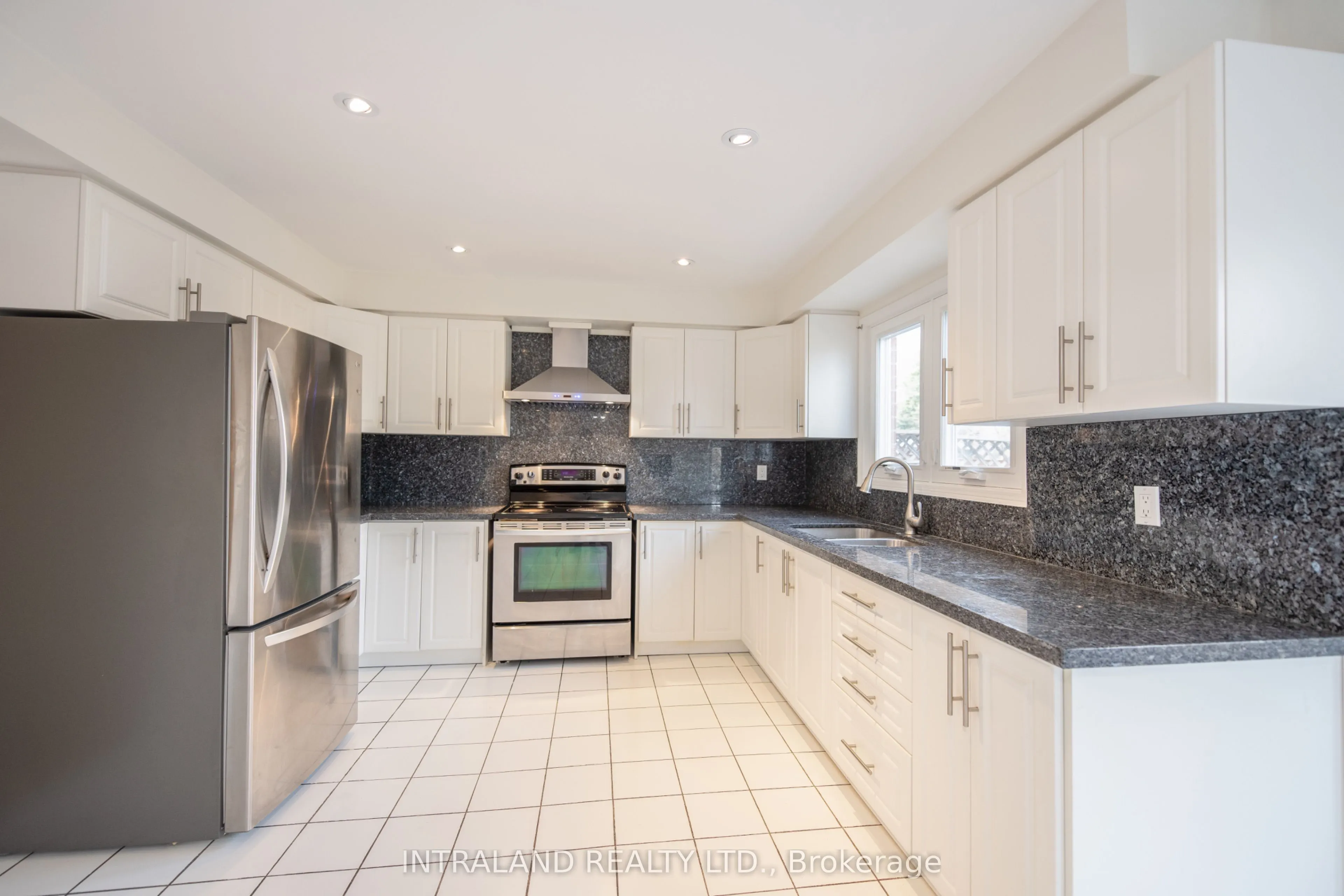 81 Major Wm Sharpe Drive