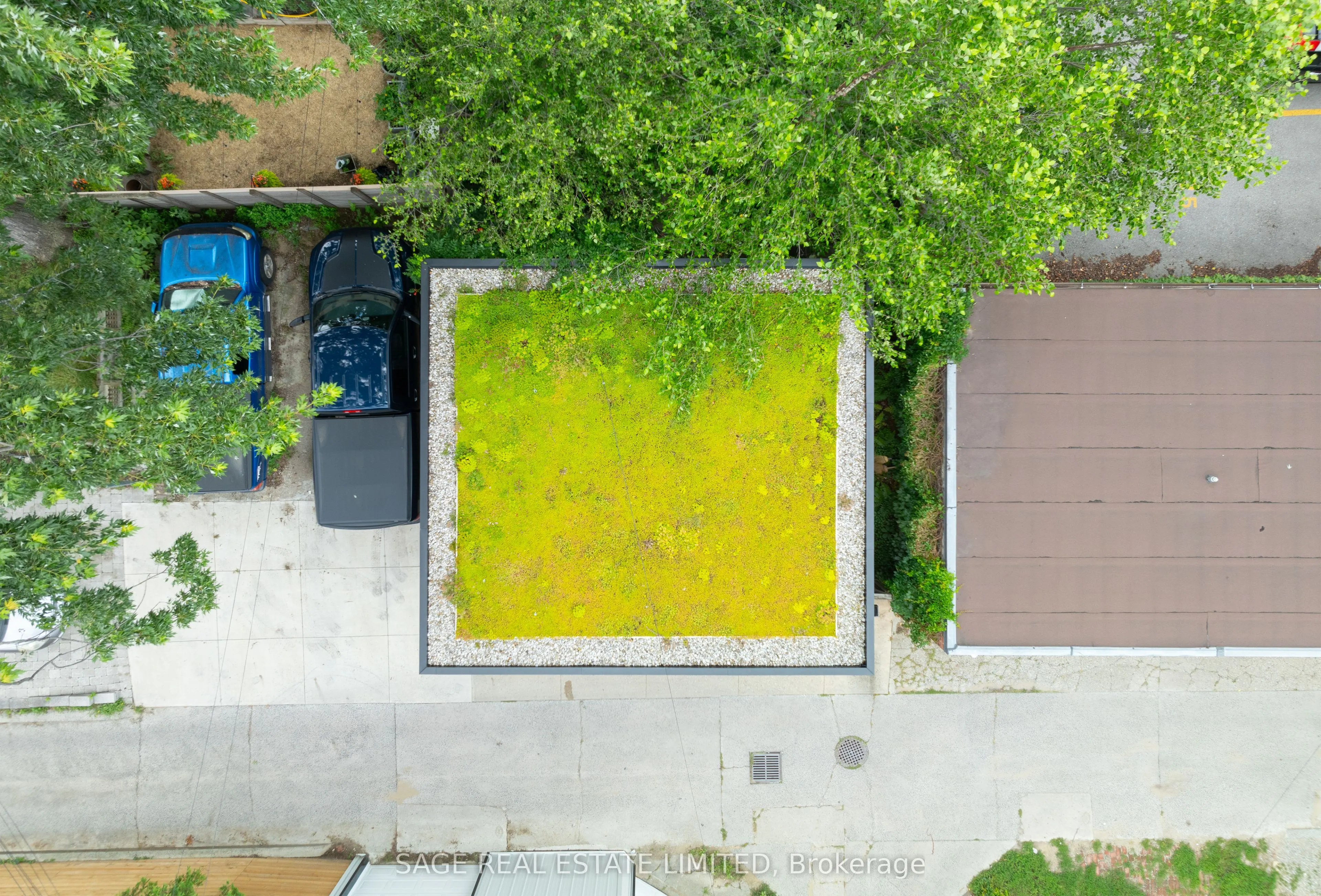 322 Sorauren Avenue