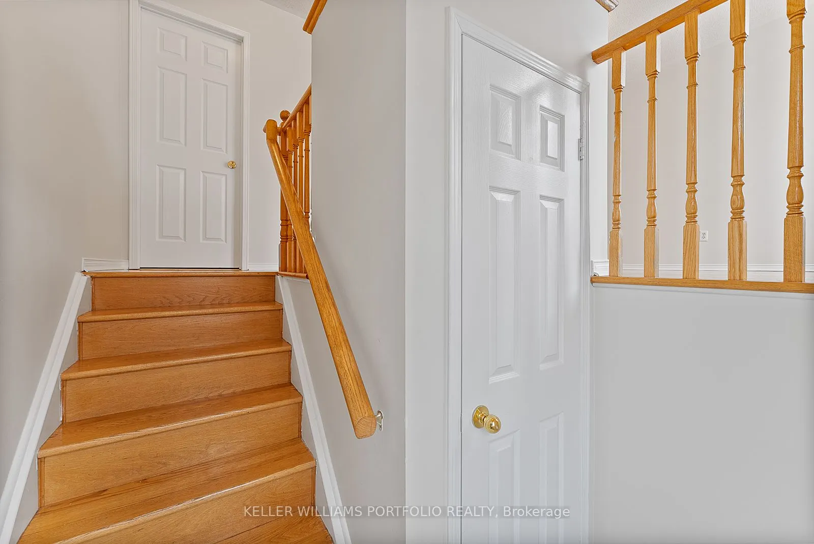6860 Meadowvale Town Centre Circle, #21