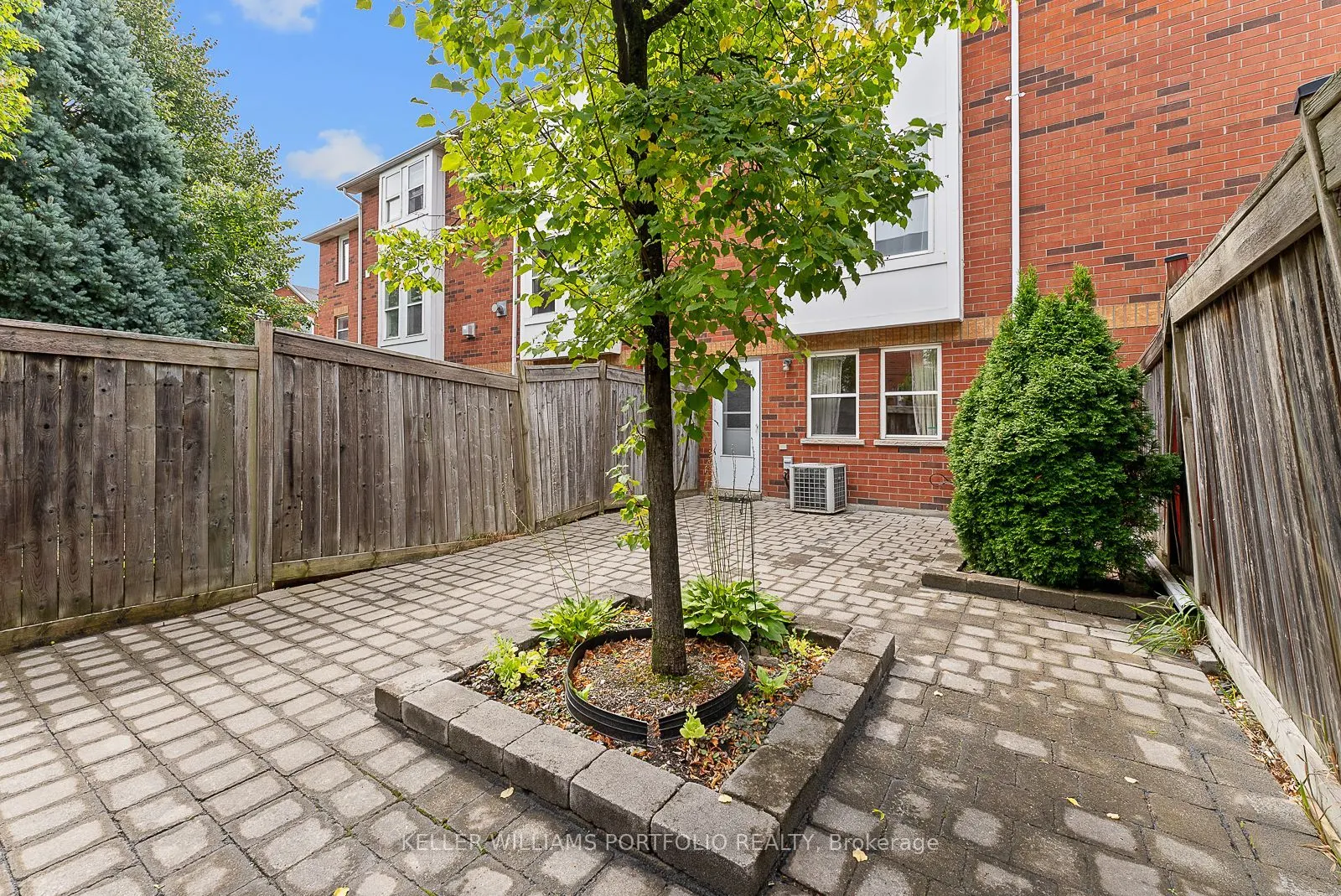 6860 Meadowvale Town Centre Circle, #21