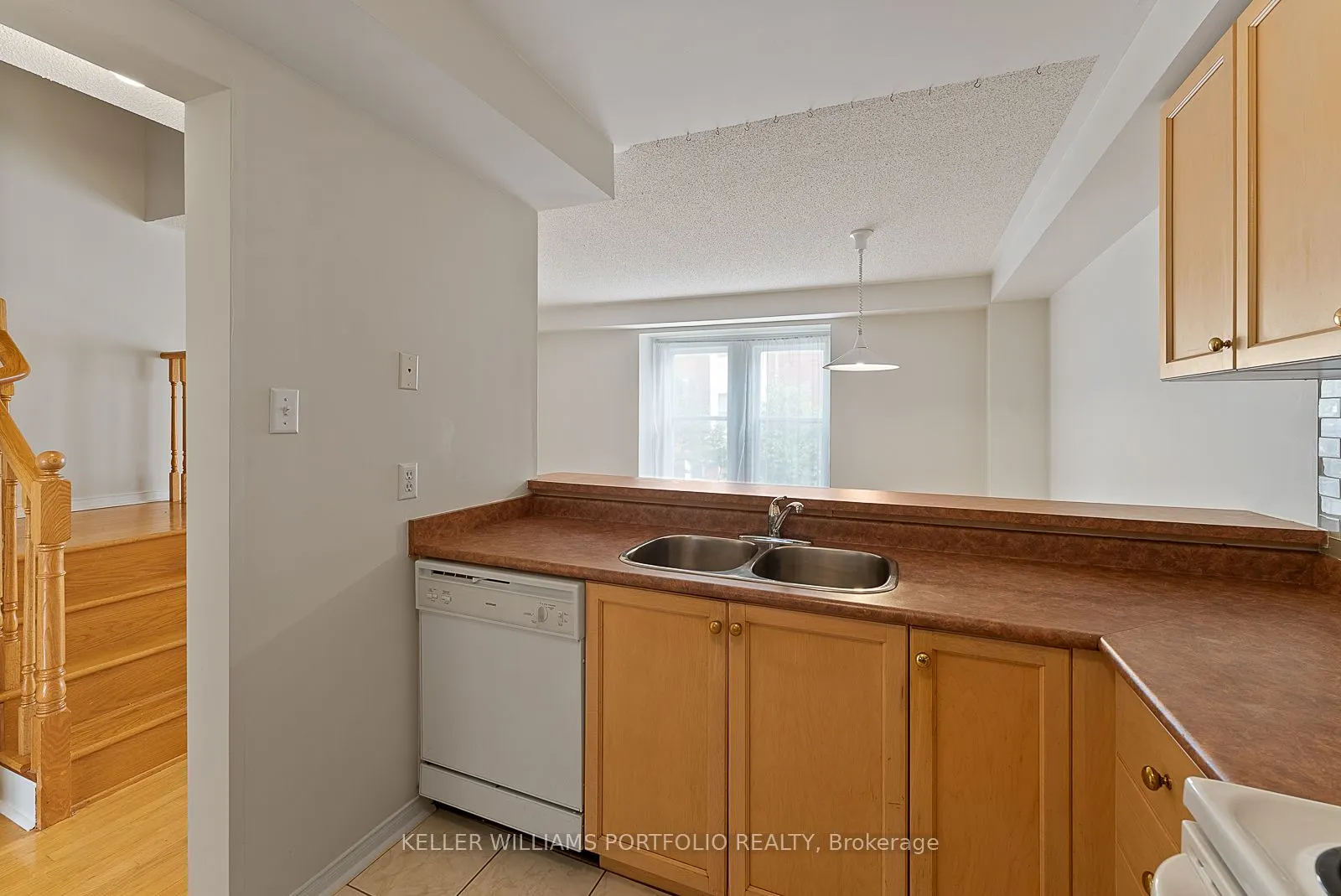 6860 Meadowvale Town Centre Circle, #21