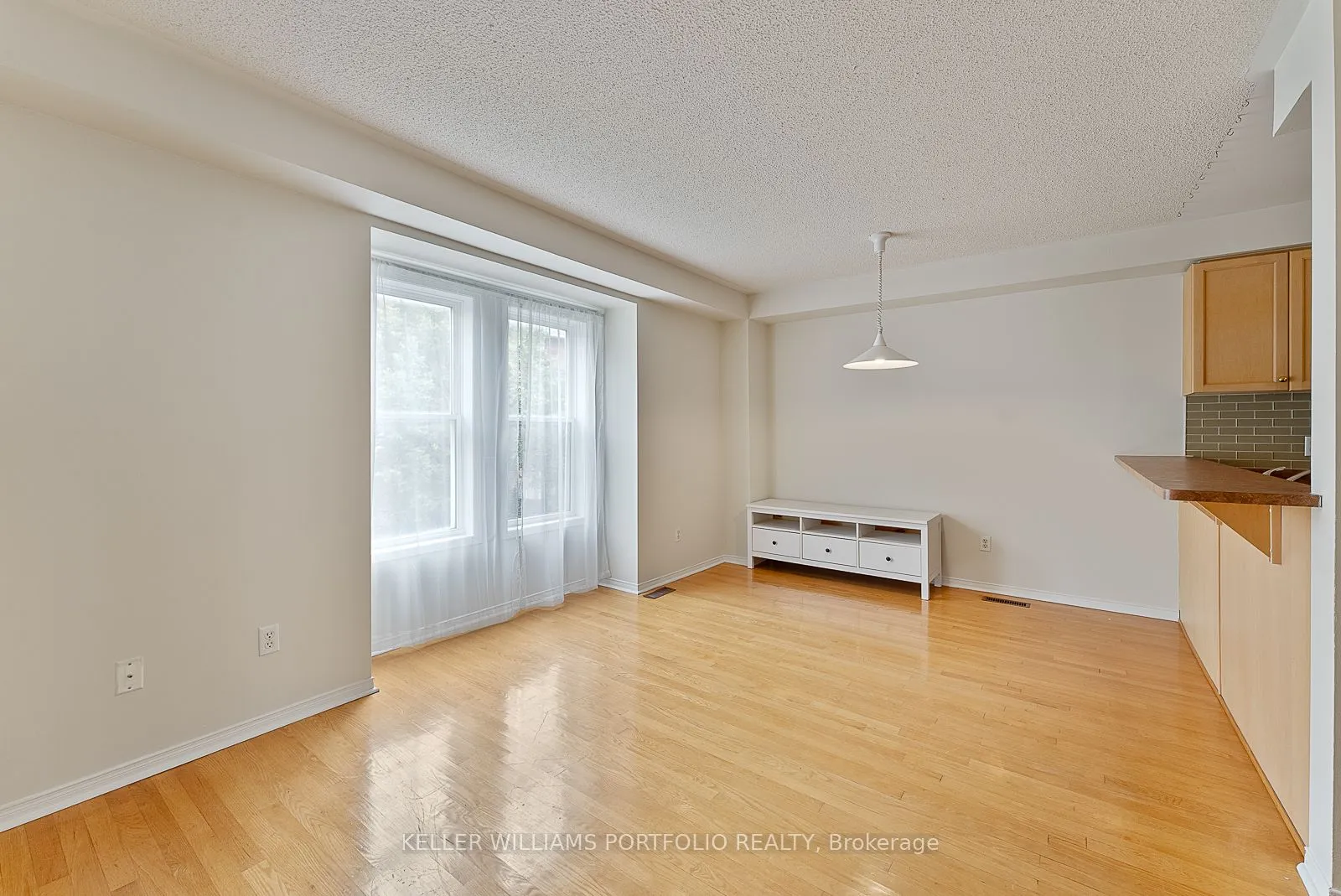 6860 Meadowvale Town Centre Circle, #21