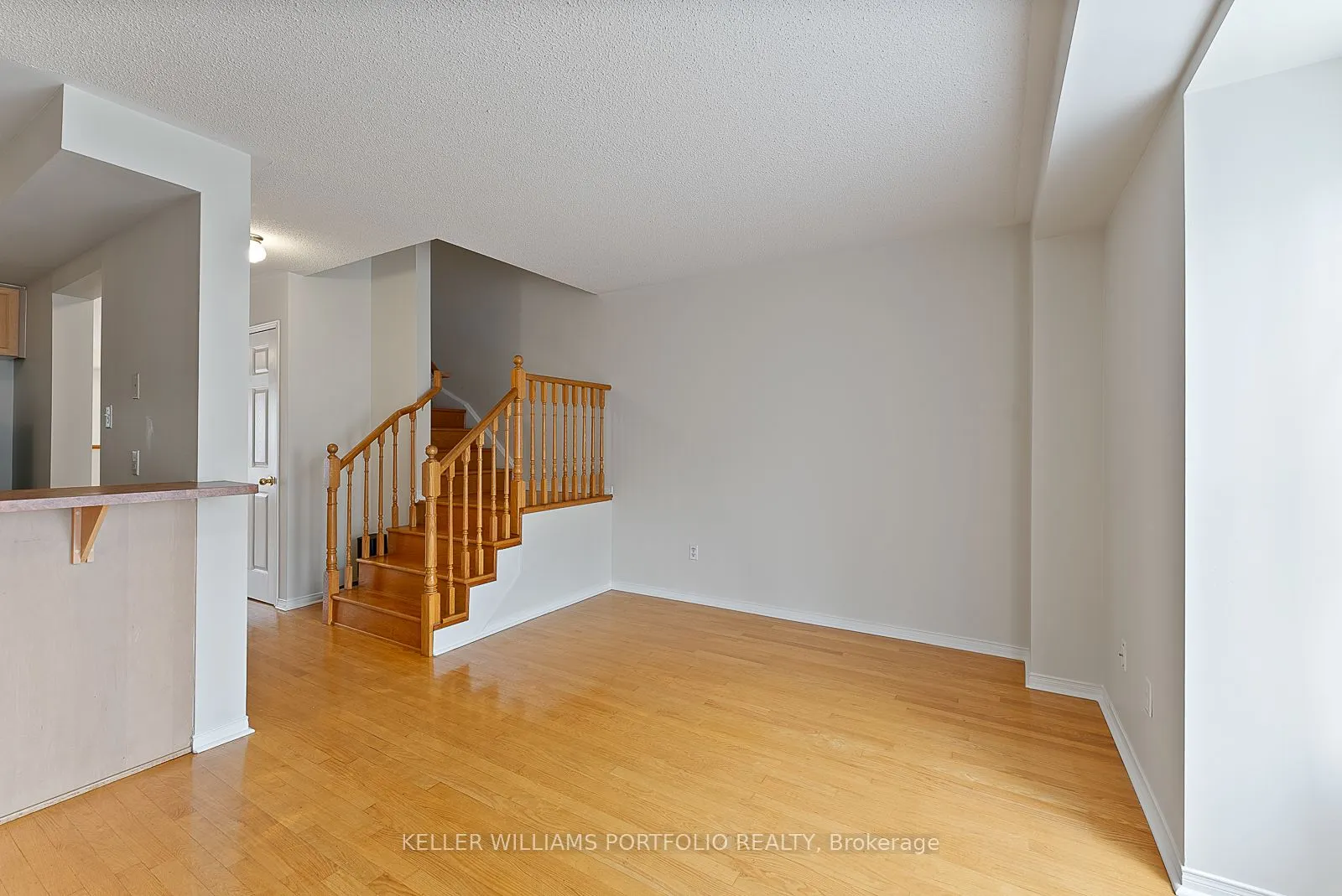 6860 Meadowvale Town Centre Circle, #21