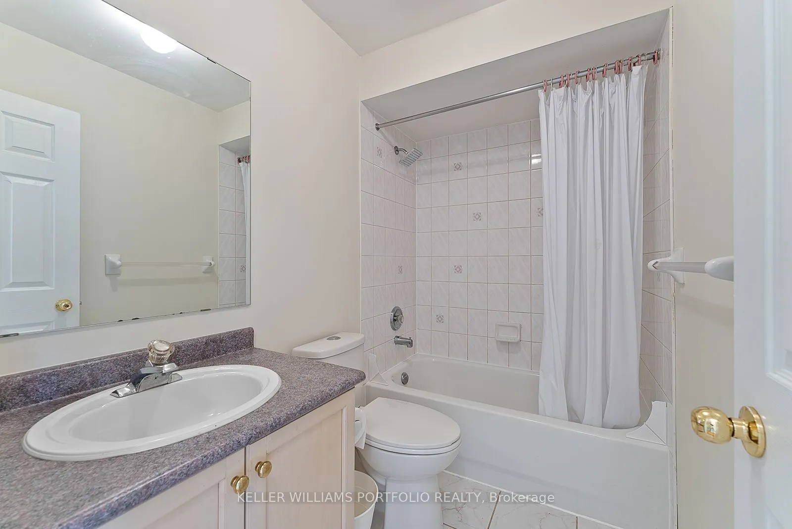 6860 Meadowvale Town Centre Circle, #21
