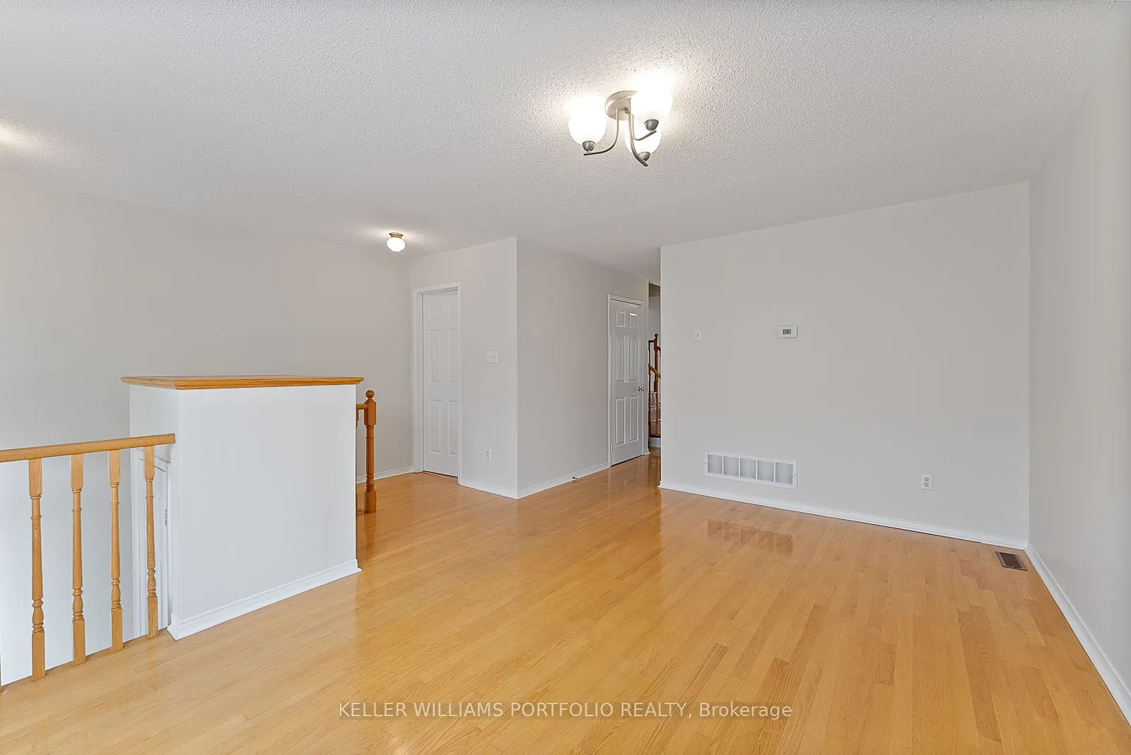 6860 Meadowvale Town Centre Circle, #21