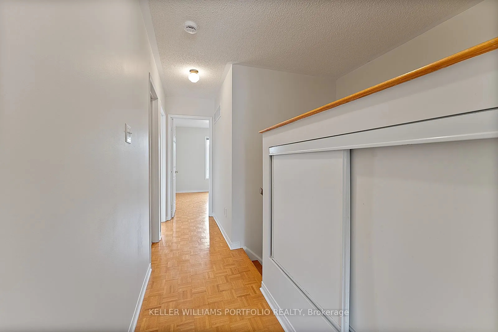 6860 Meadowvale Town Centre Circle, #21