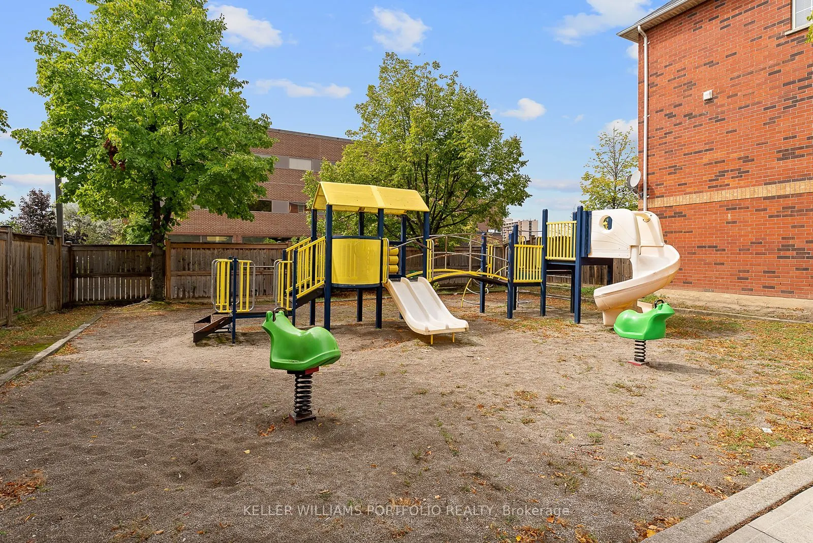 6860 Meadowvale Town Centre Circle, #21
