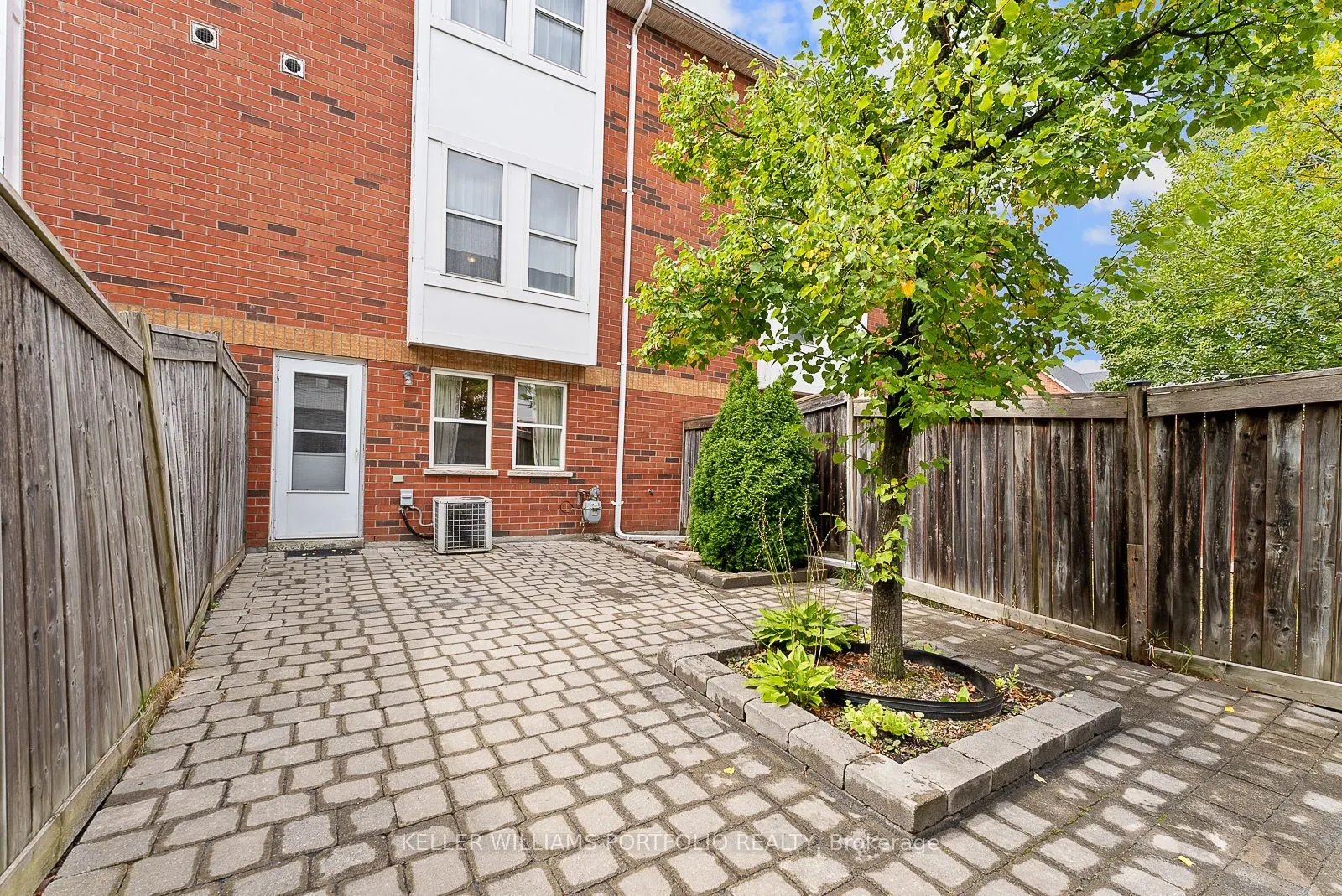 6860 Meadowvale Town Centre Circle, #21