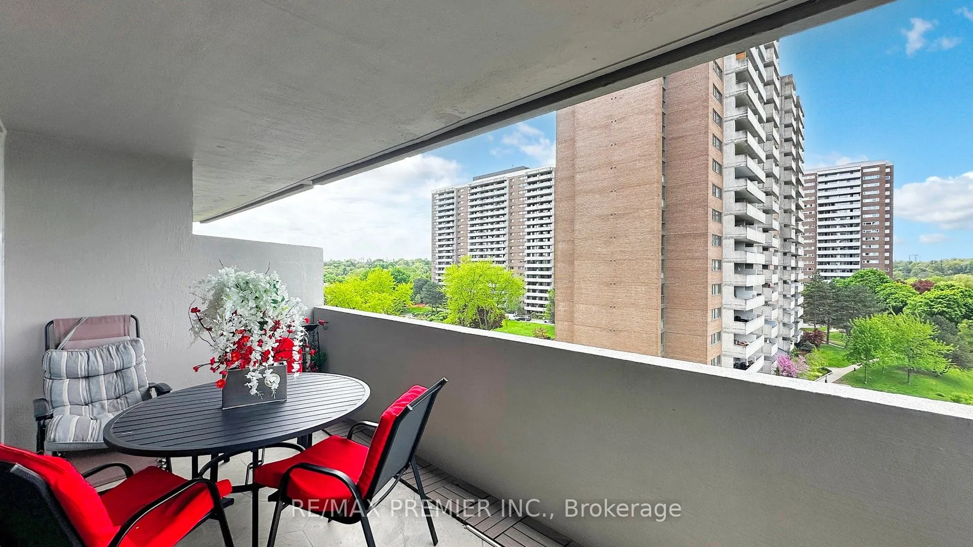 270 Scarlett Road, #710