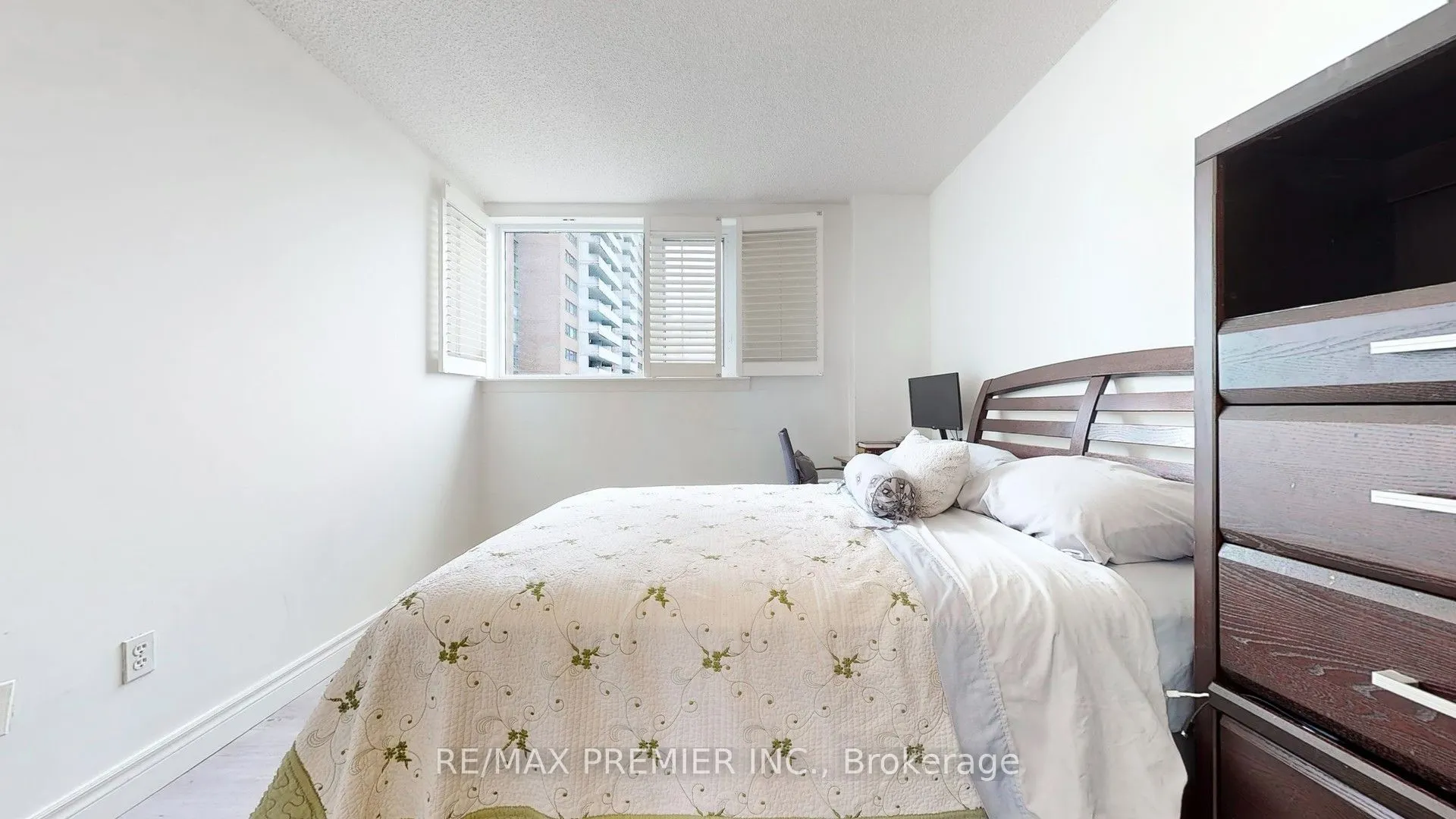 270 Scarlett Road, #710