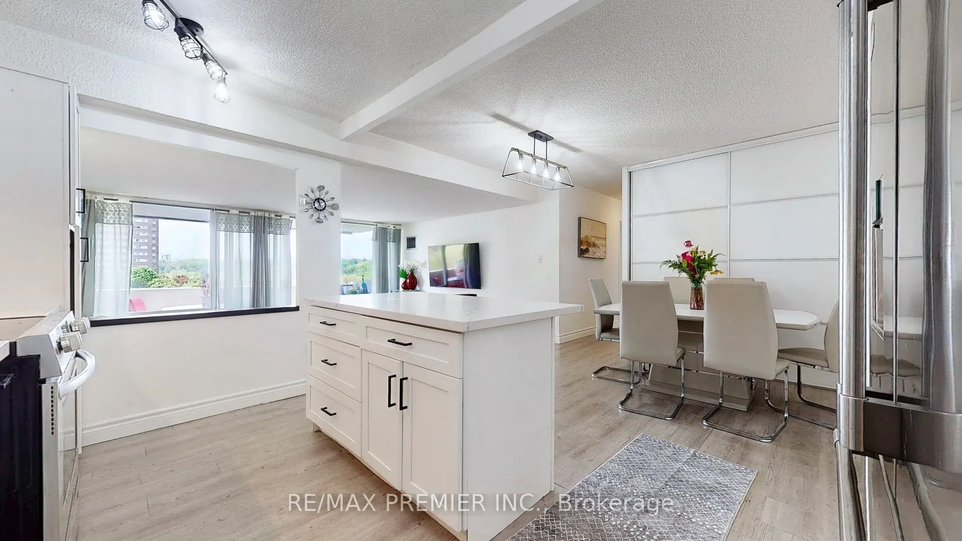 270 Scarlett Road, #710