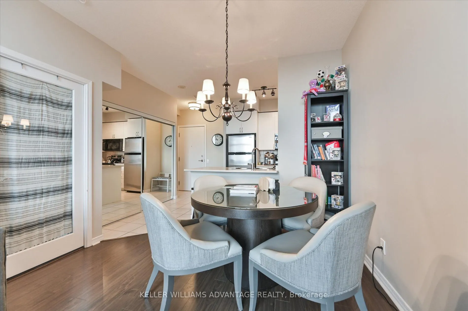 60 Heintzman Street, #1911