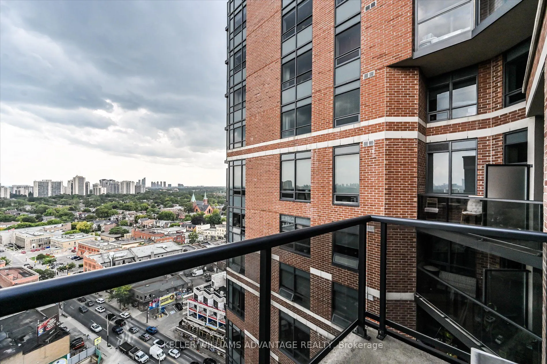 60 Heintzman Street, #1911