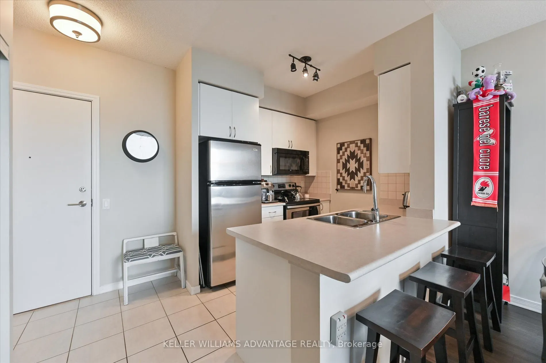 60 Heintzman Street, #1911