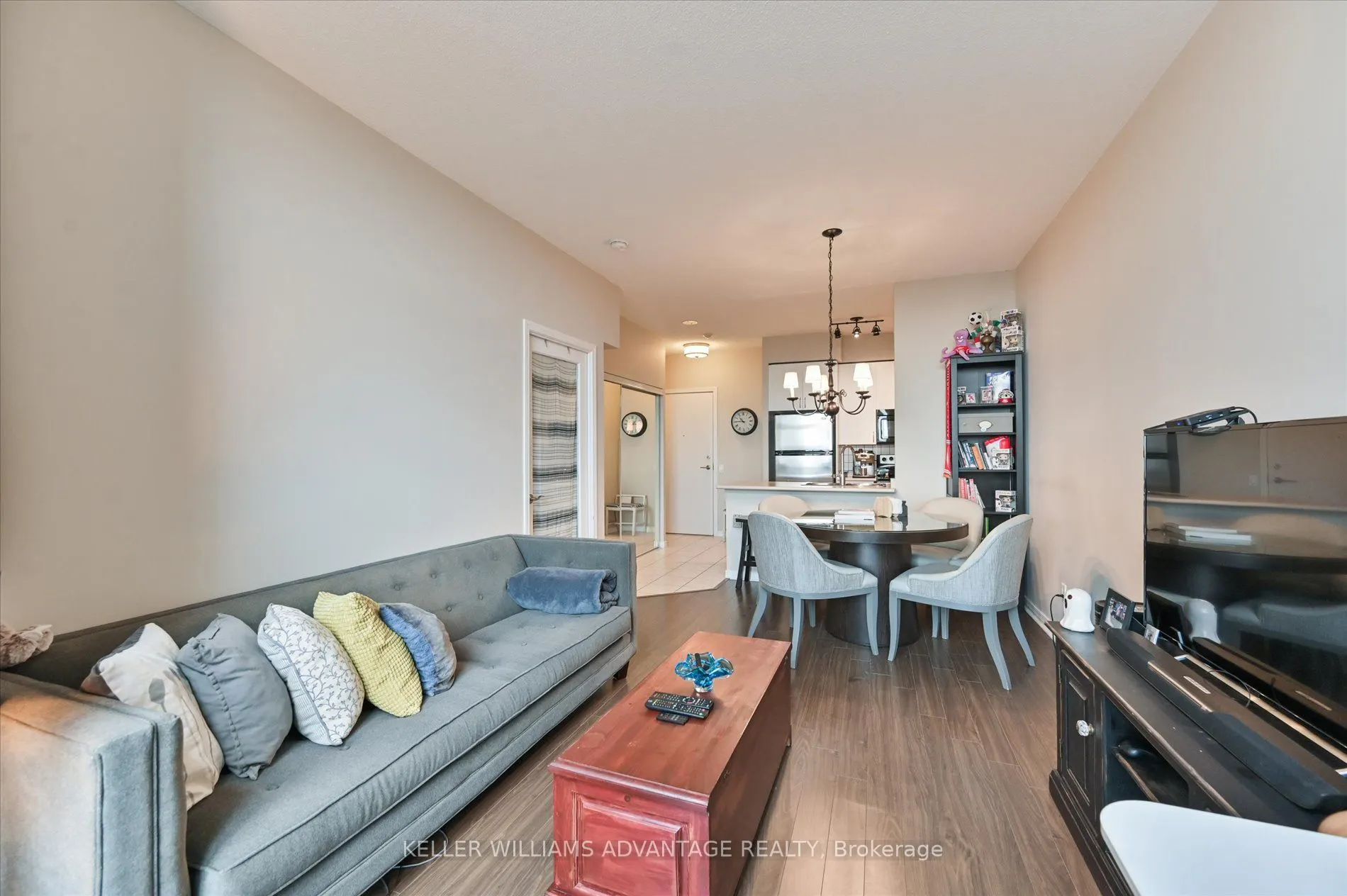 60 Heintzman Street, #1911