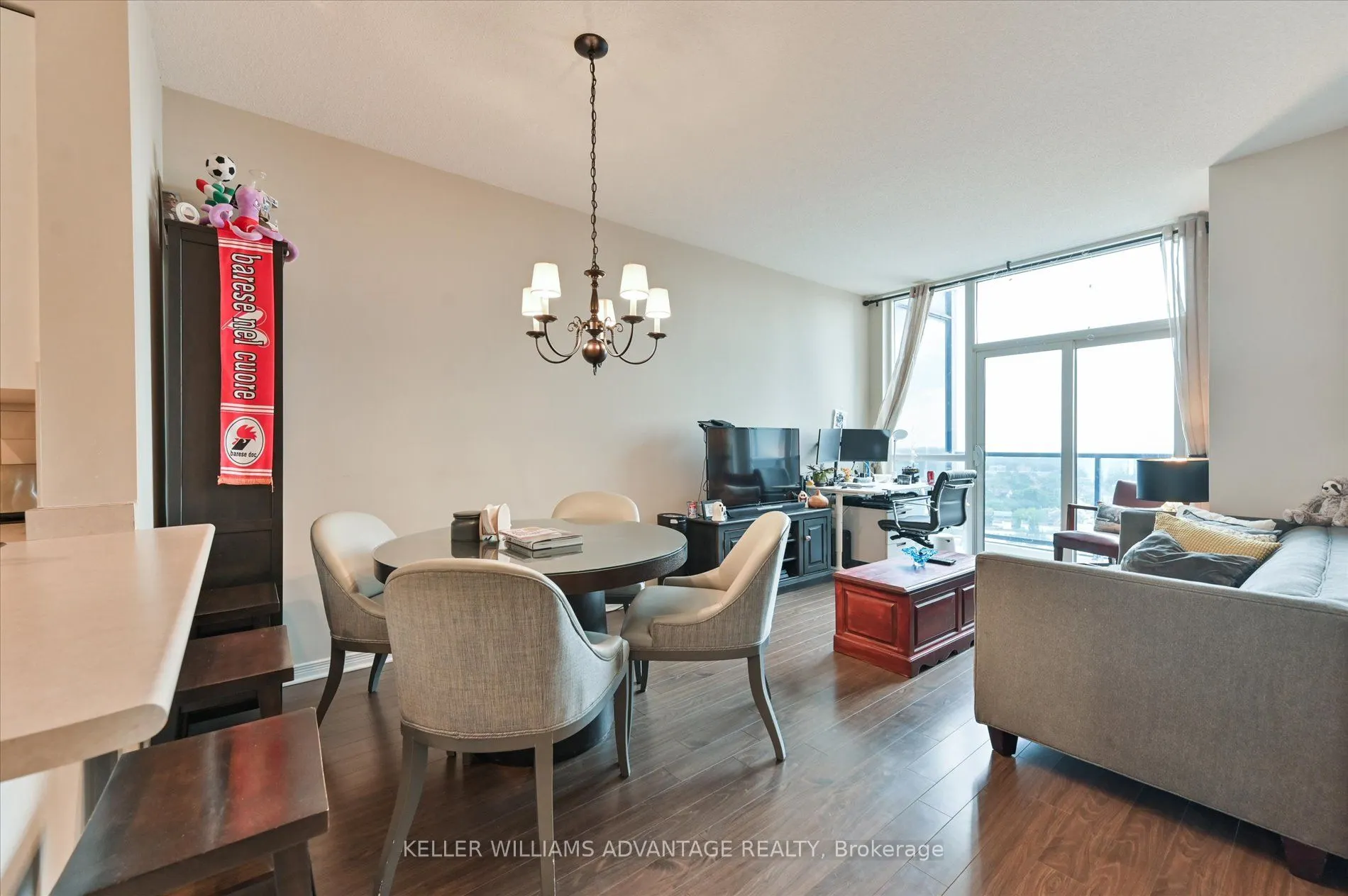 60 Heintzman Street, #1911