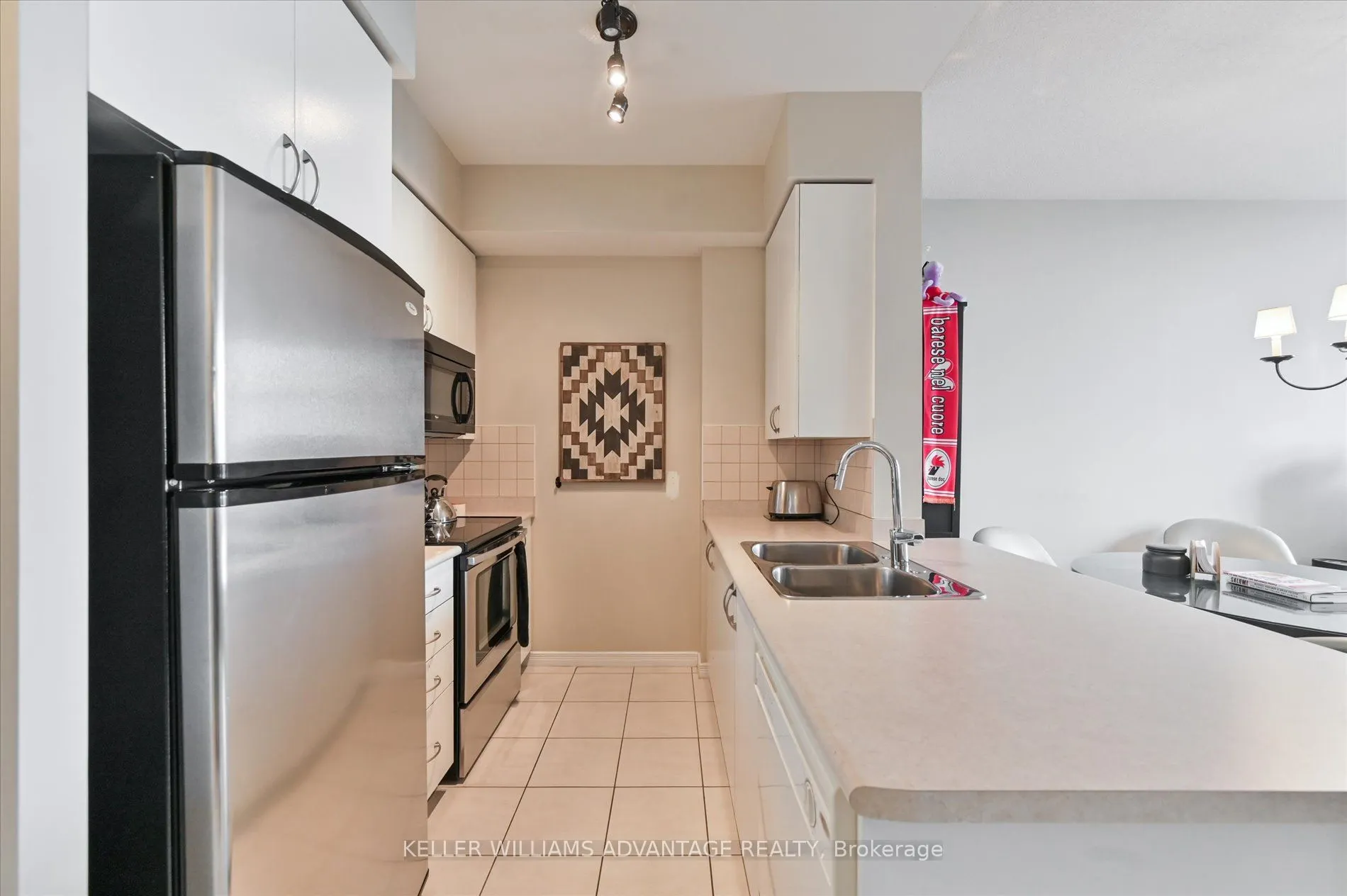 60 Heintzman Street, #1911