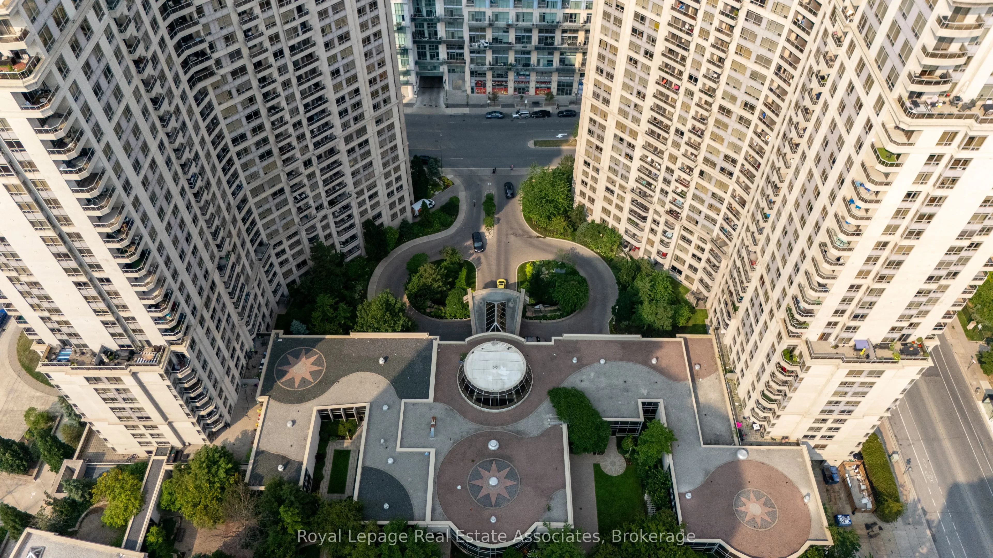 3888 Duke Of York Boulevard, #1736