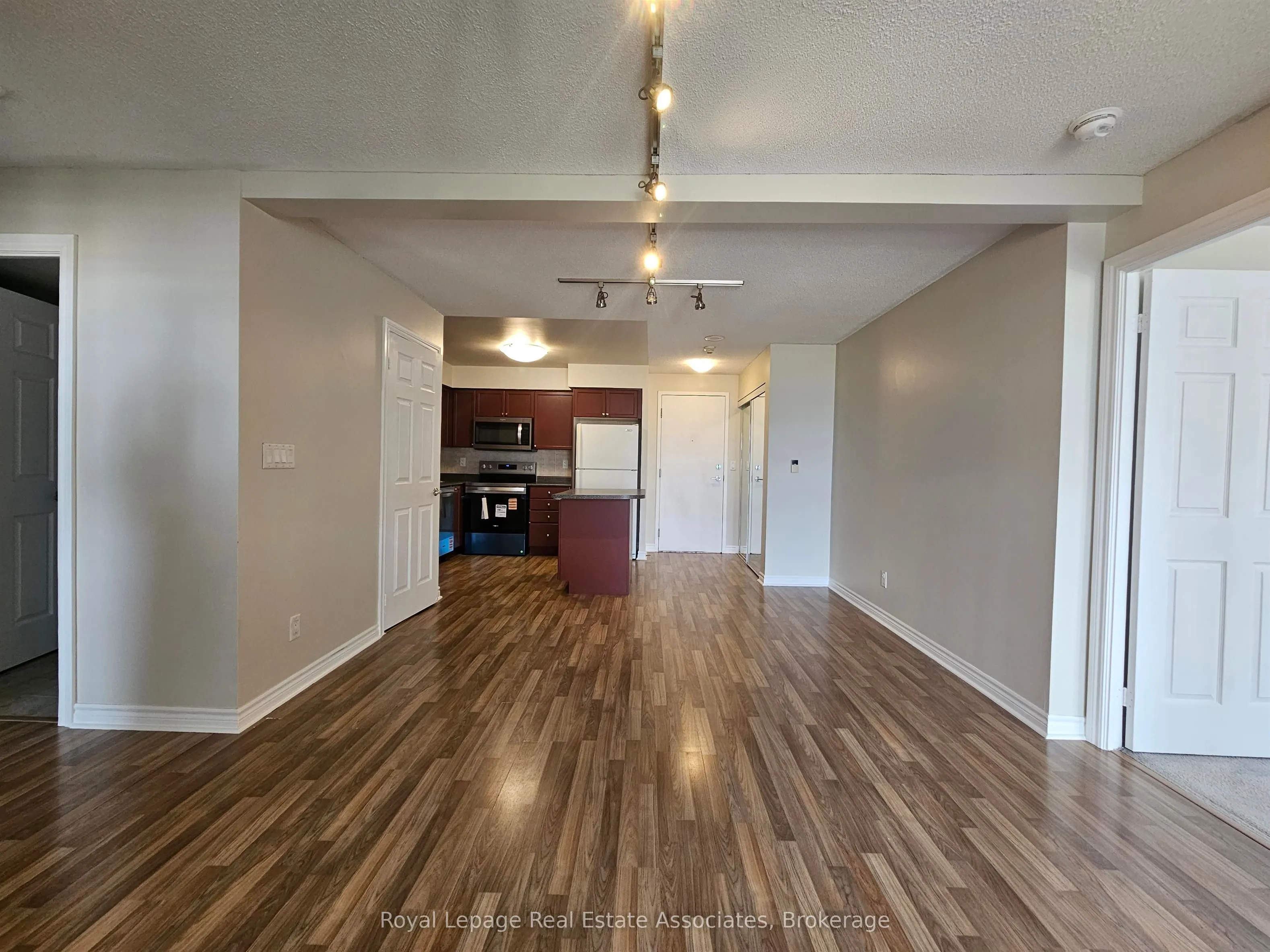3888 Duke Of York Boulevard, #1736