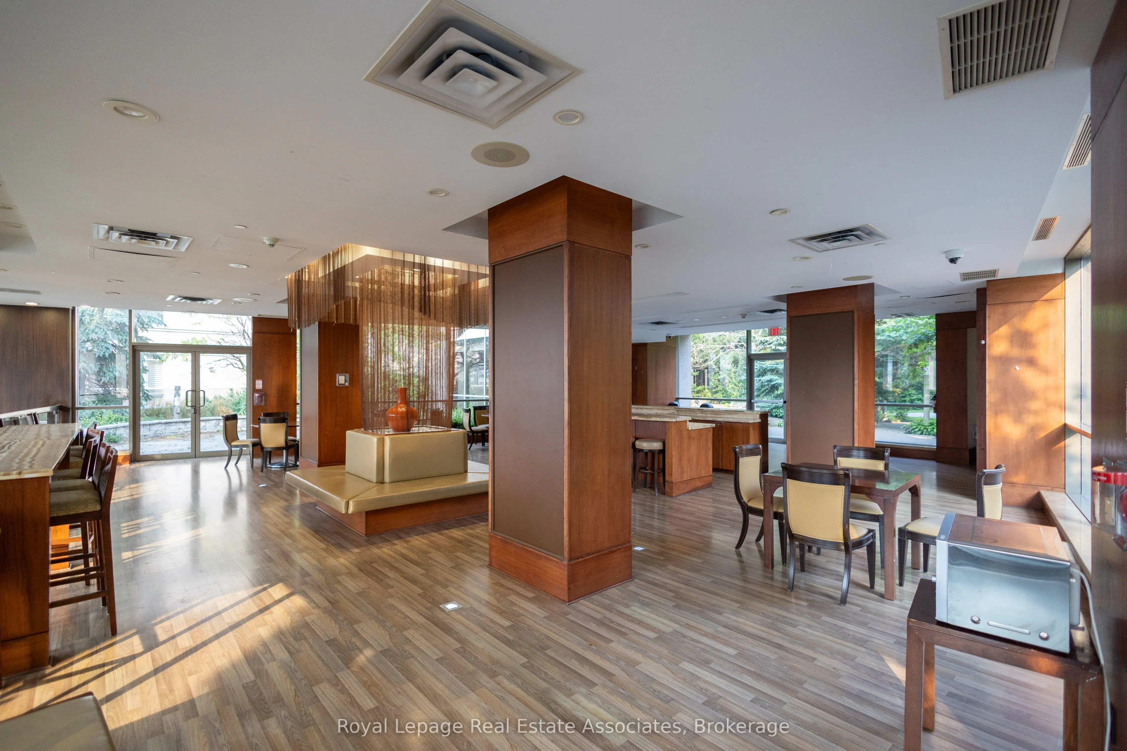 3888 Duke Of York Boulevard, #1736