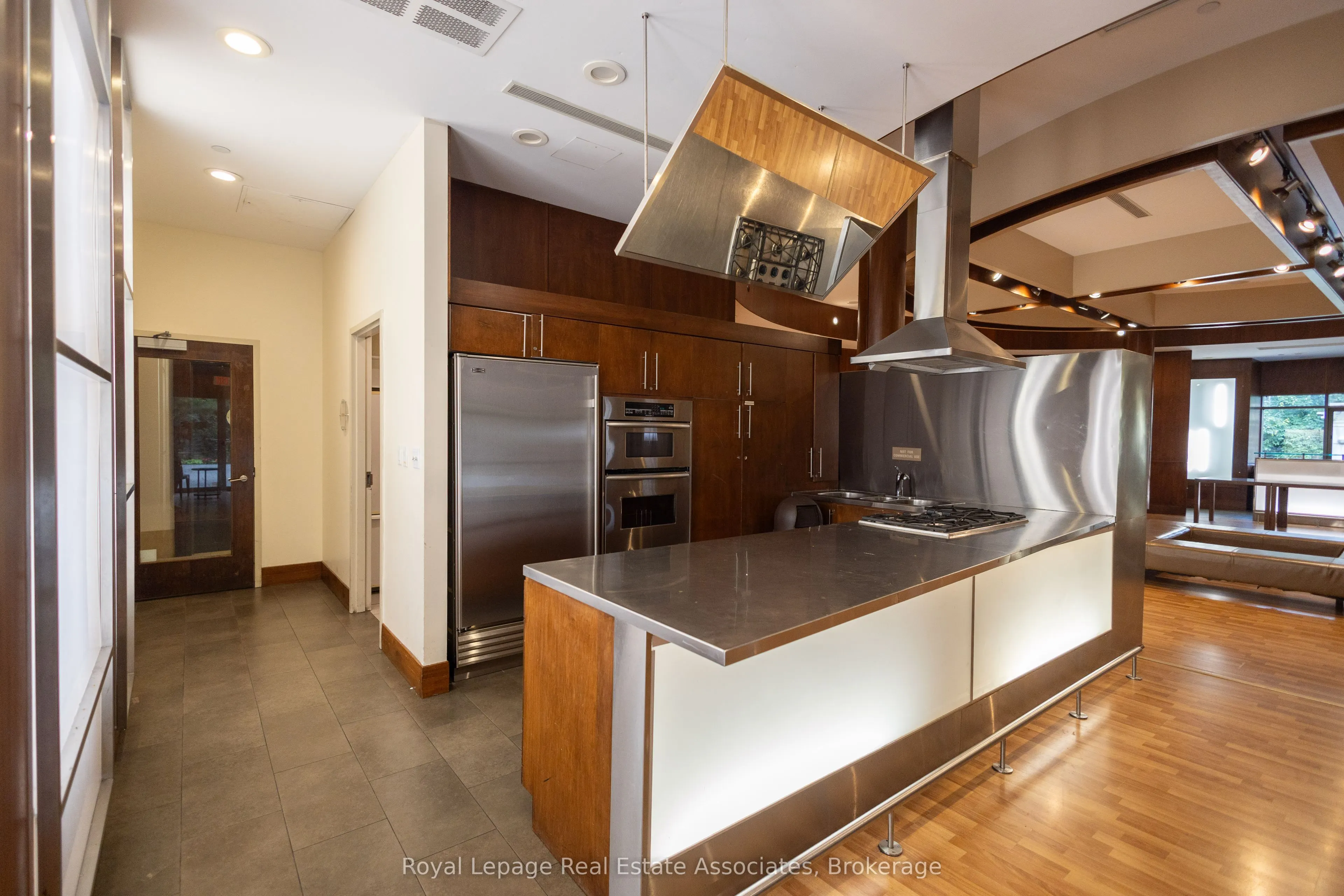 3888 Duke Of York Boulevard, #1736