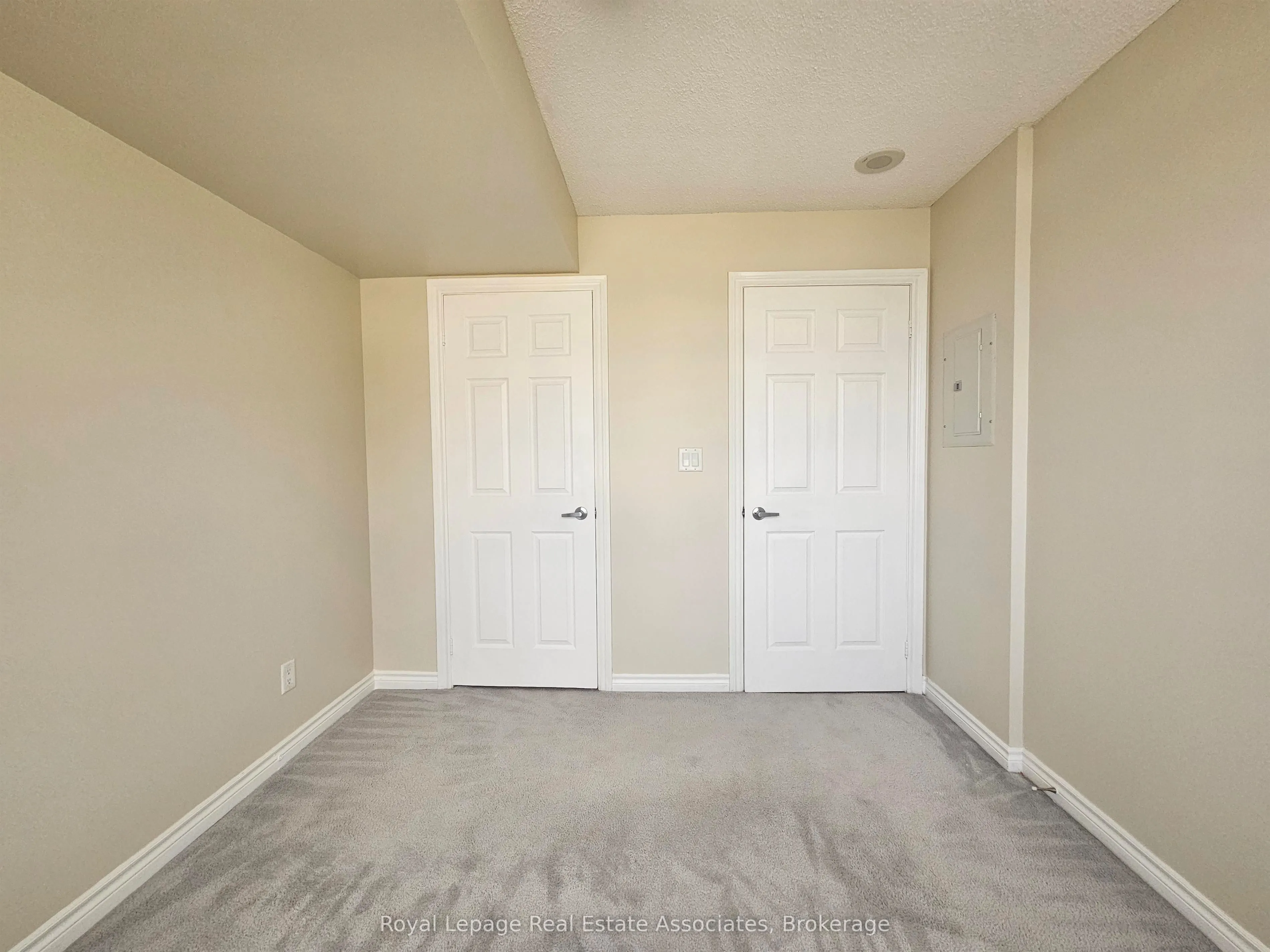 3888 Duke Of York Boulevard, #1736