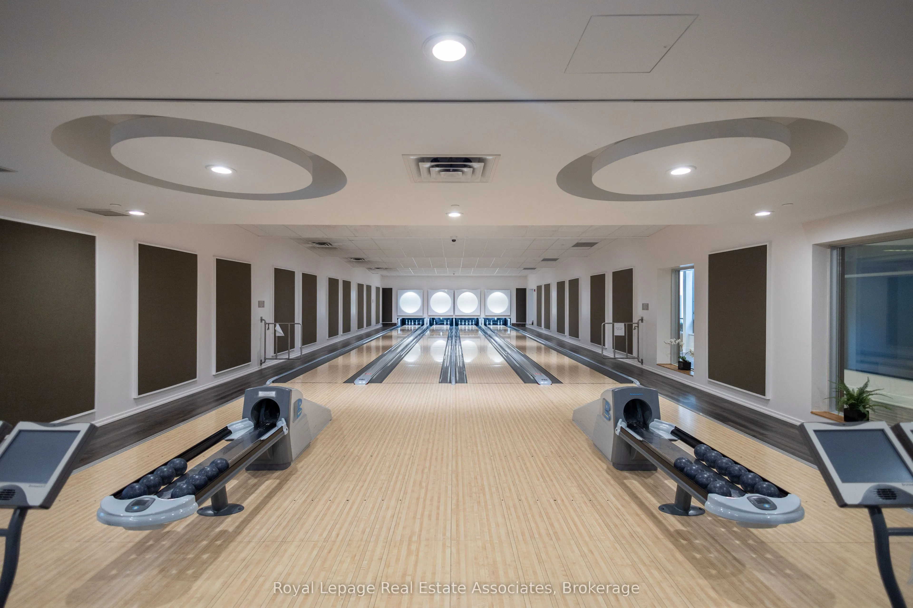 3888 Duke Of York Boulevard, #1736