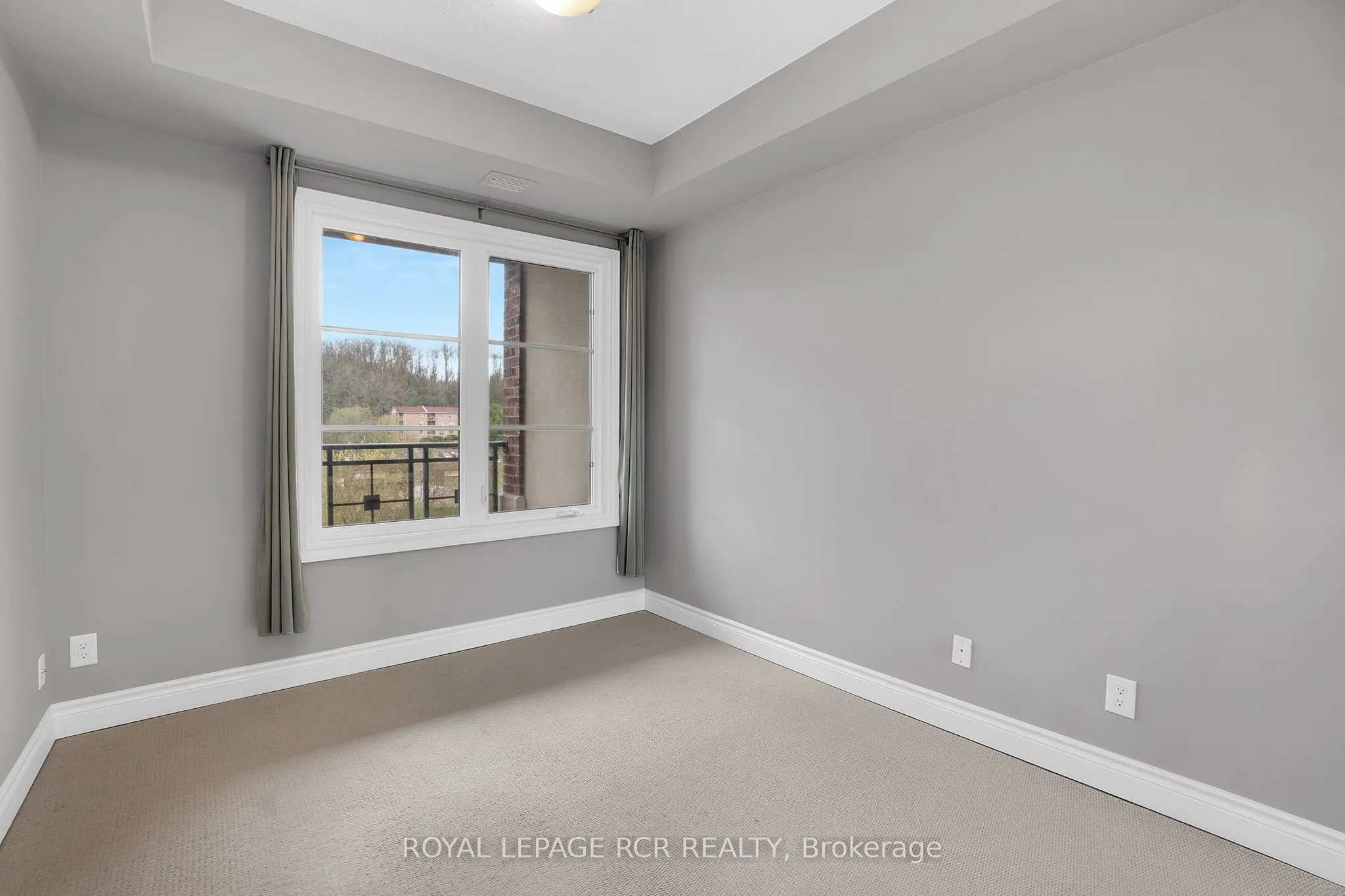 60 Ann Street, #402