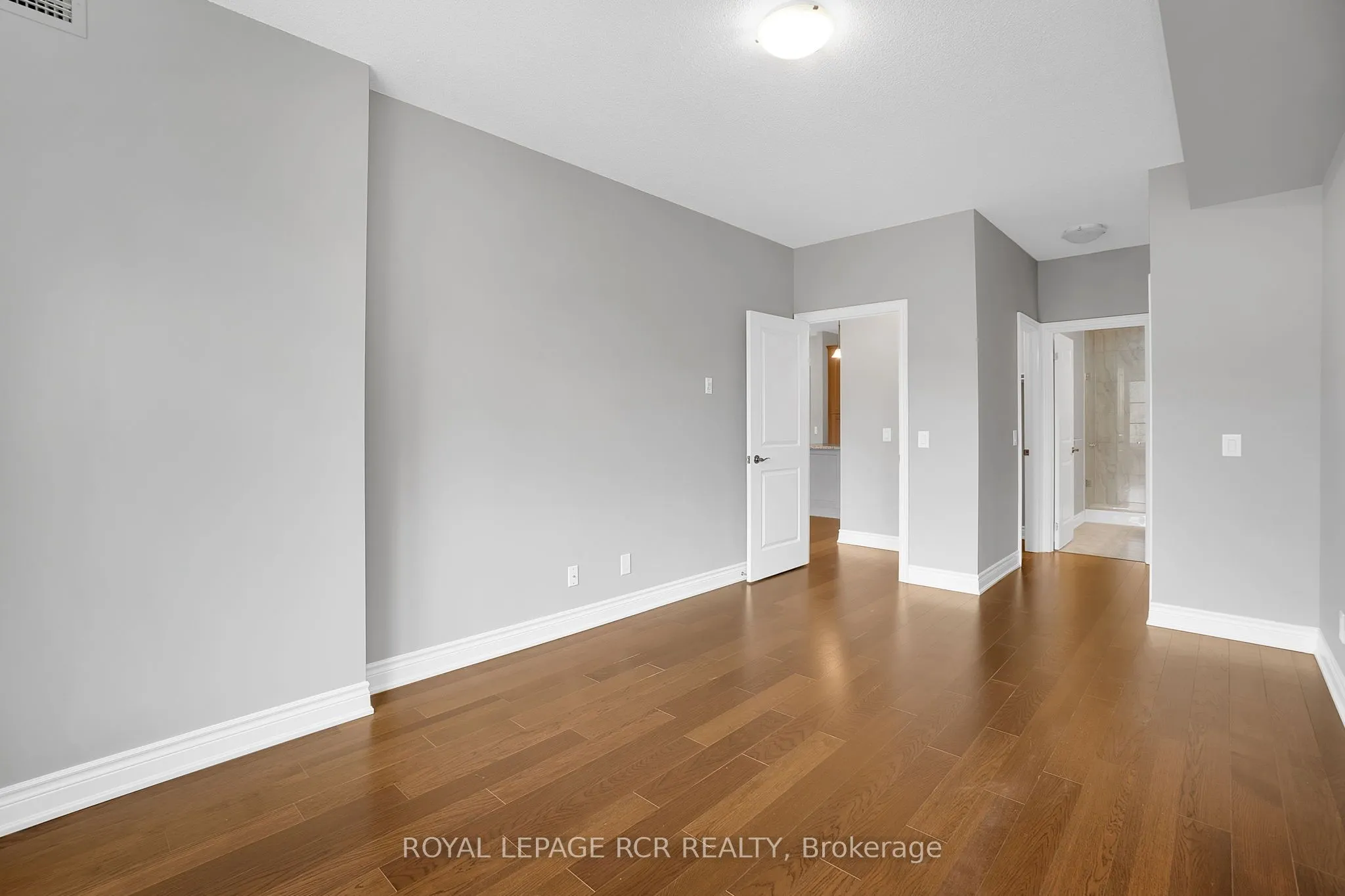 60 Ann Street, #402