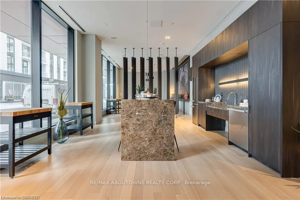 133 Bronte Road, #B0522