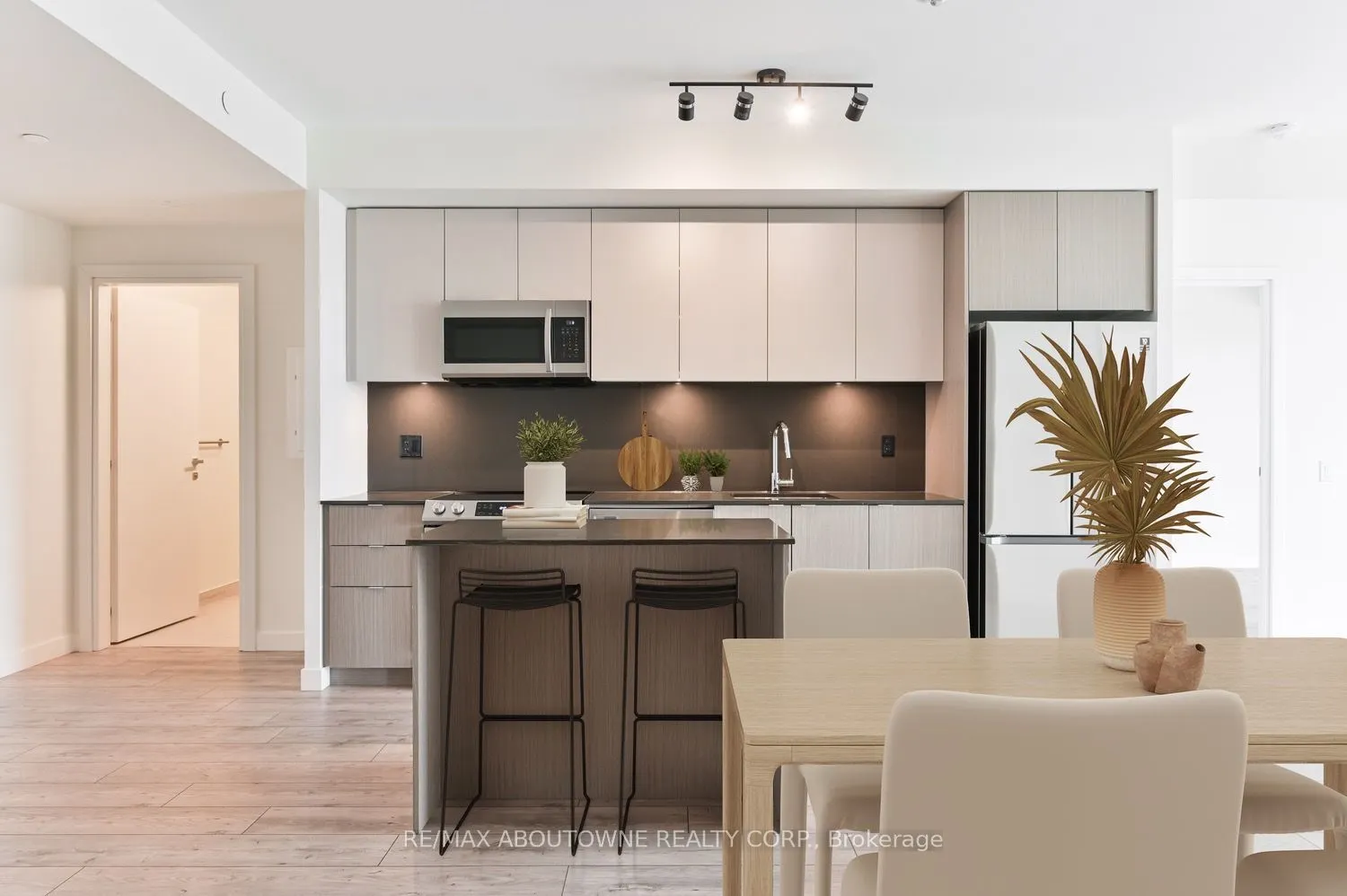 133 Bronte Road, #B0522
