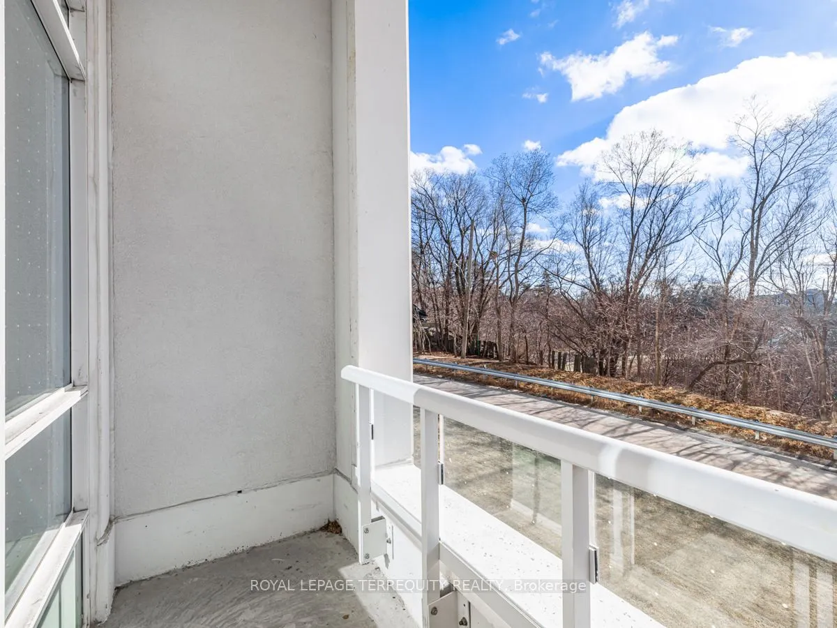 10 Wilby Crescent, #101