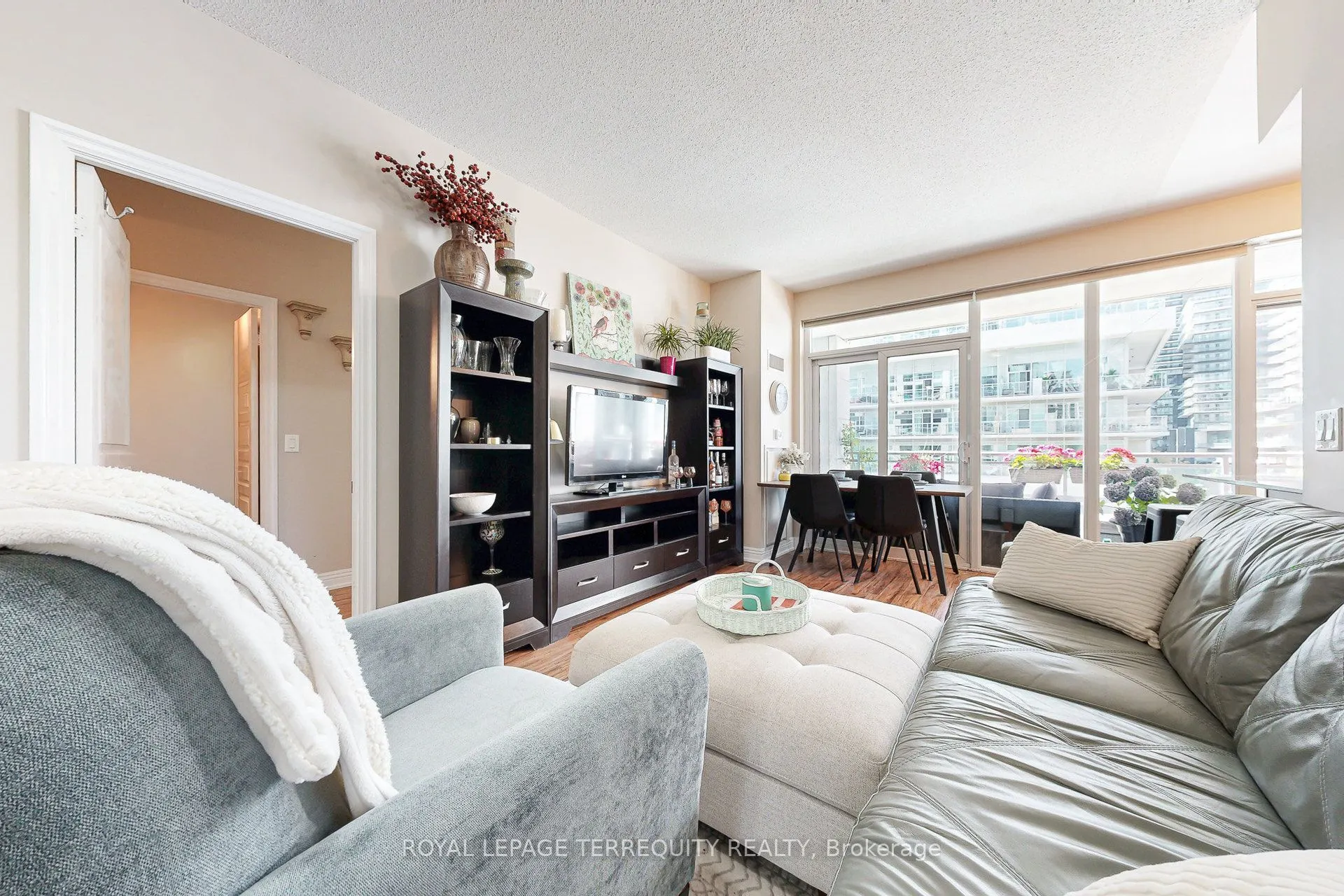 58 Marine Parade Drive, #320