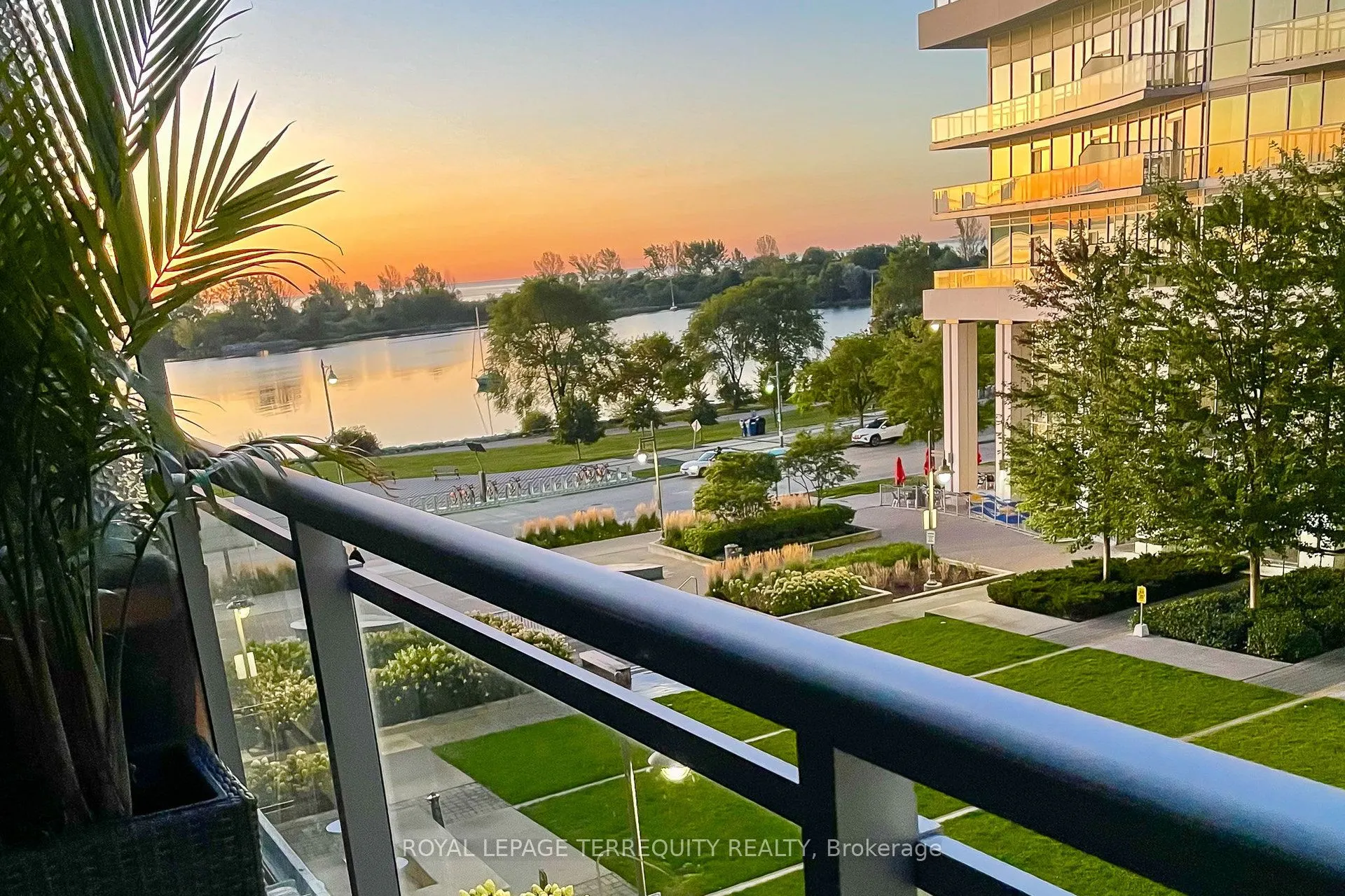 58 Marine Parade Drive, #320
