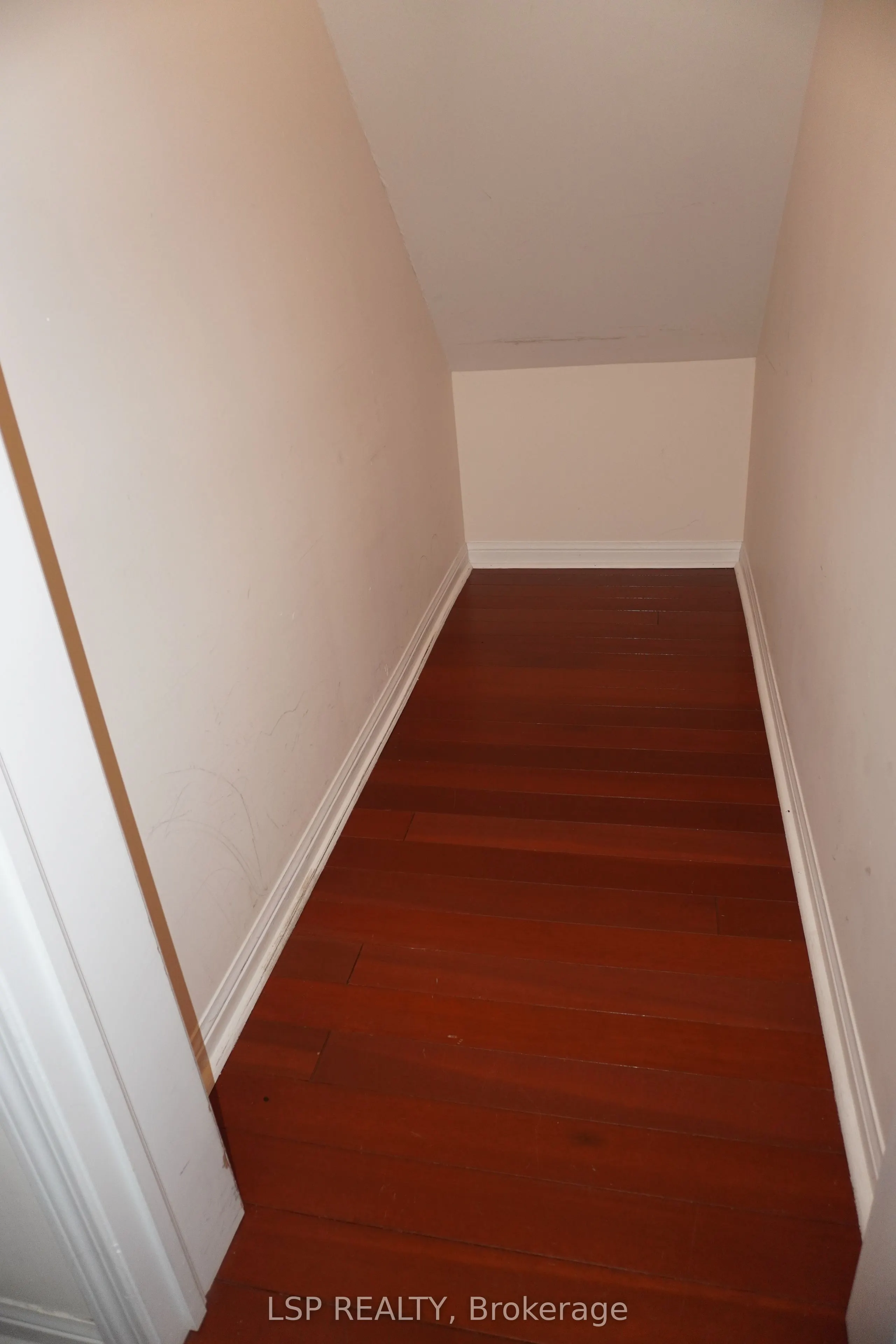 3020 Clayhill Road, #6