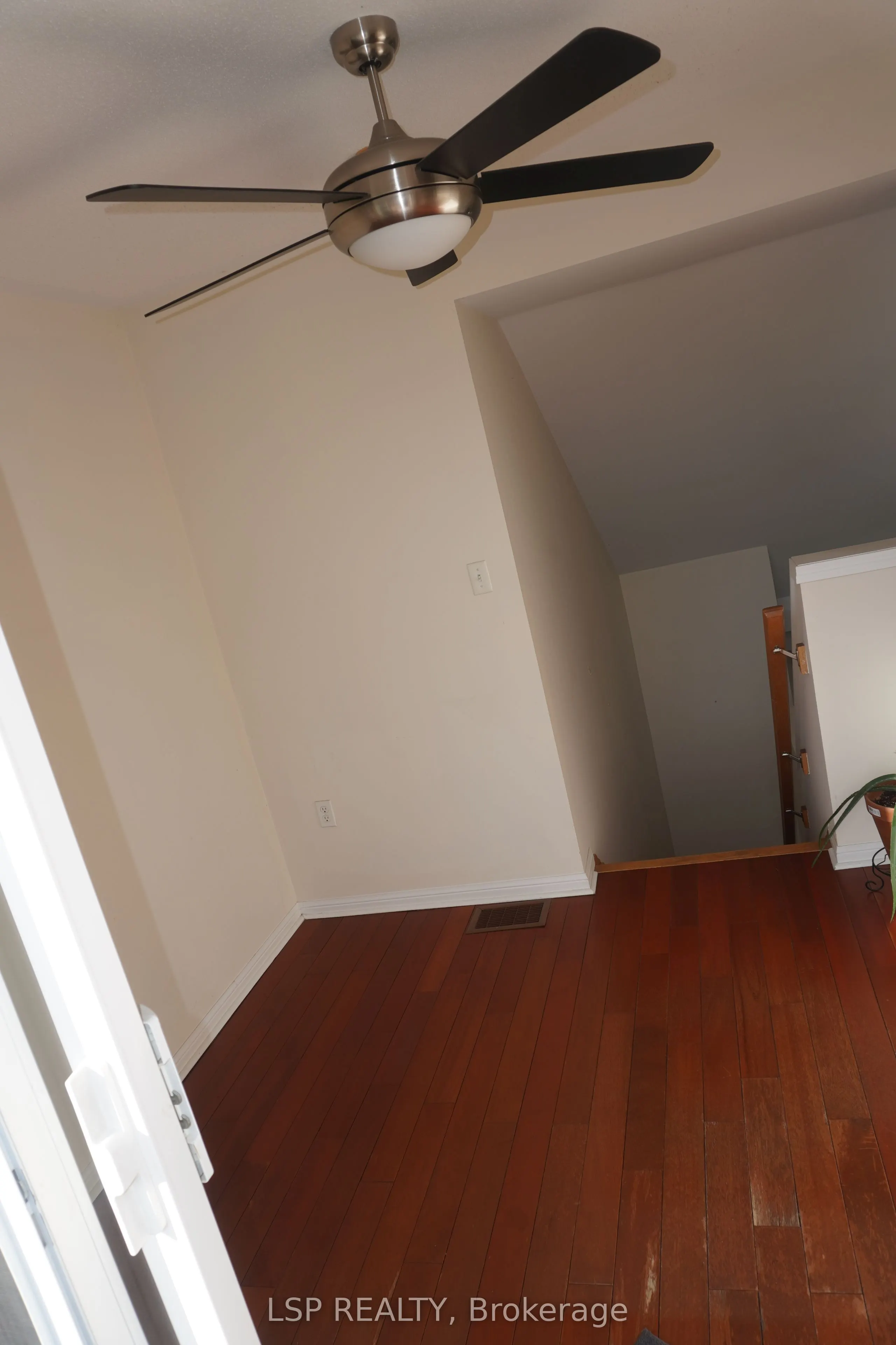 3020 Clayhill Road, #6