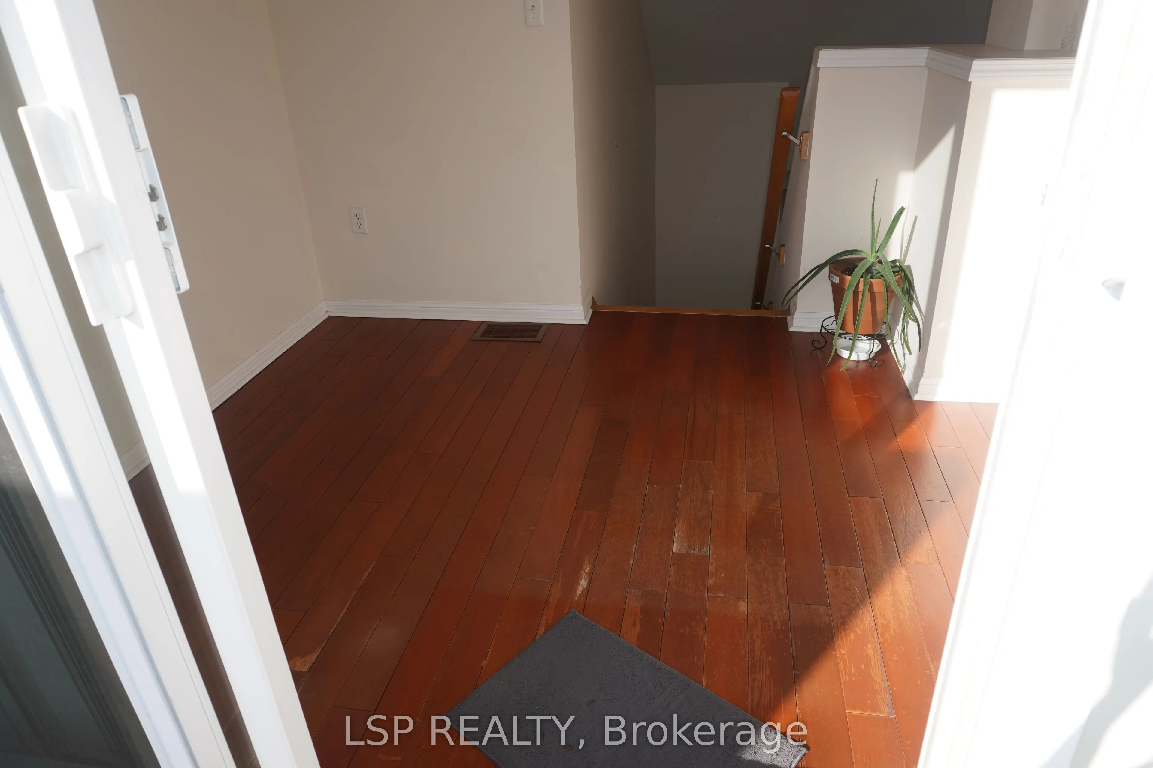3020 Clayhill Road, #6