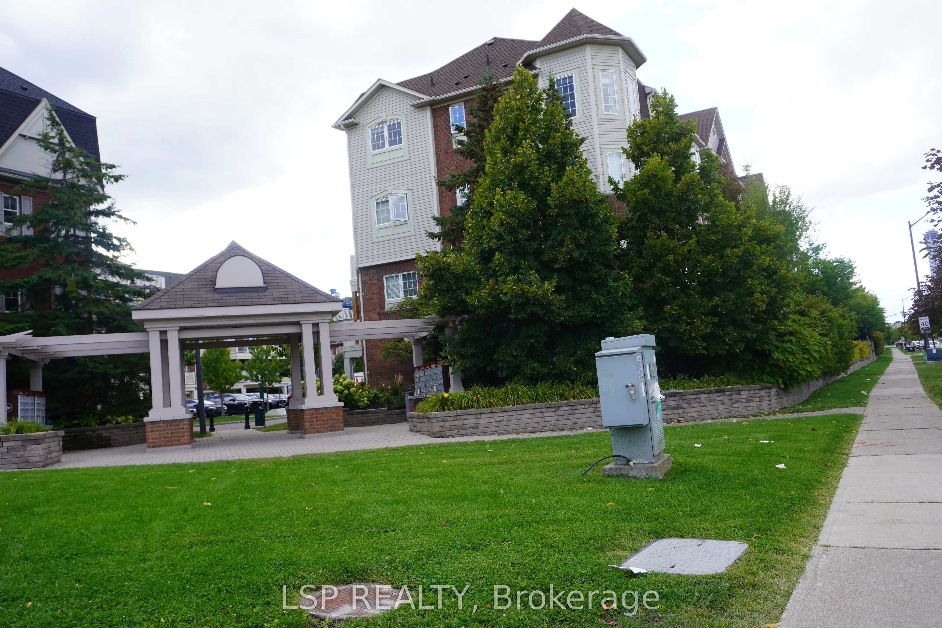 3020 Clayhill Road, #6