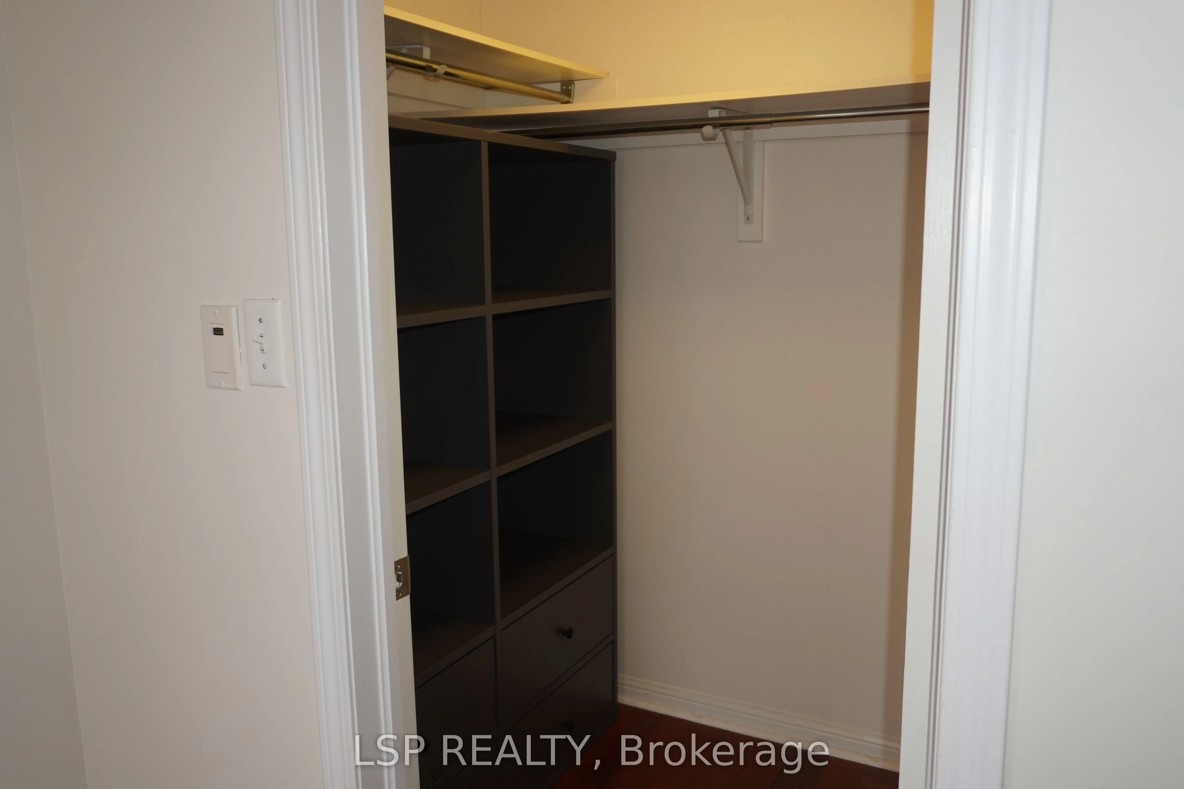 3020 Clayhill Road, #6