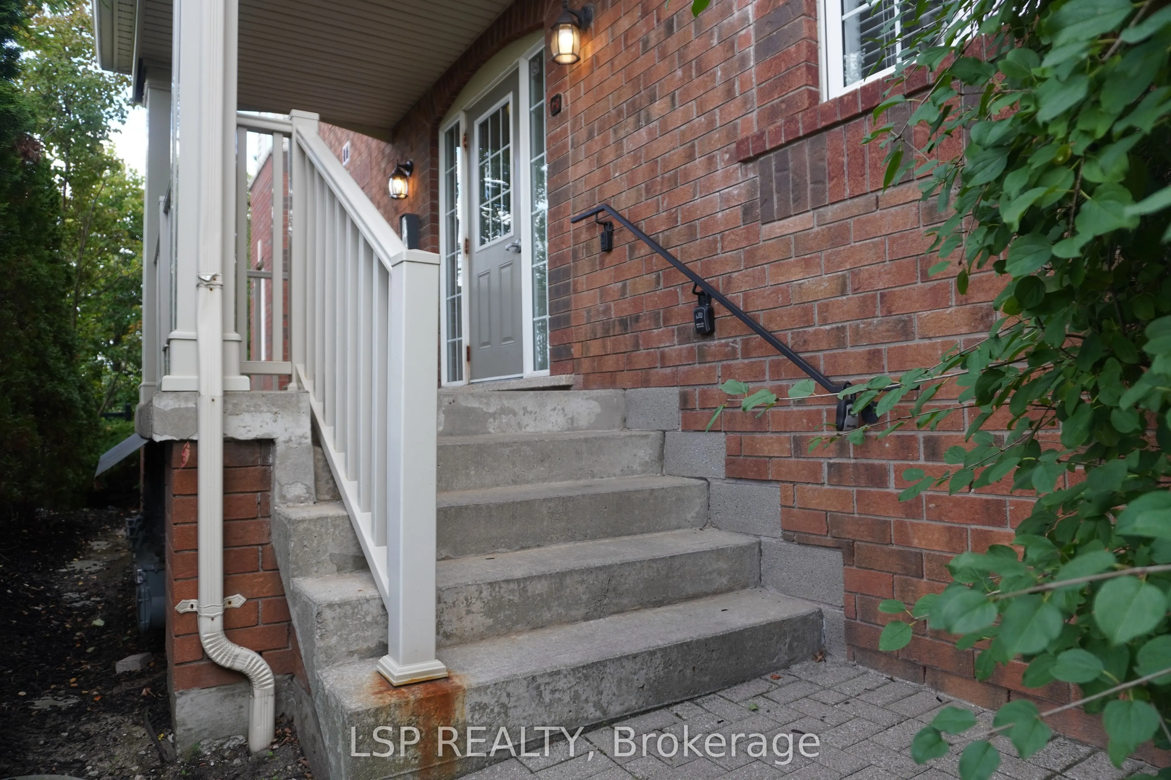 3020 Clayhill Road, #6