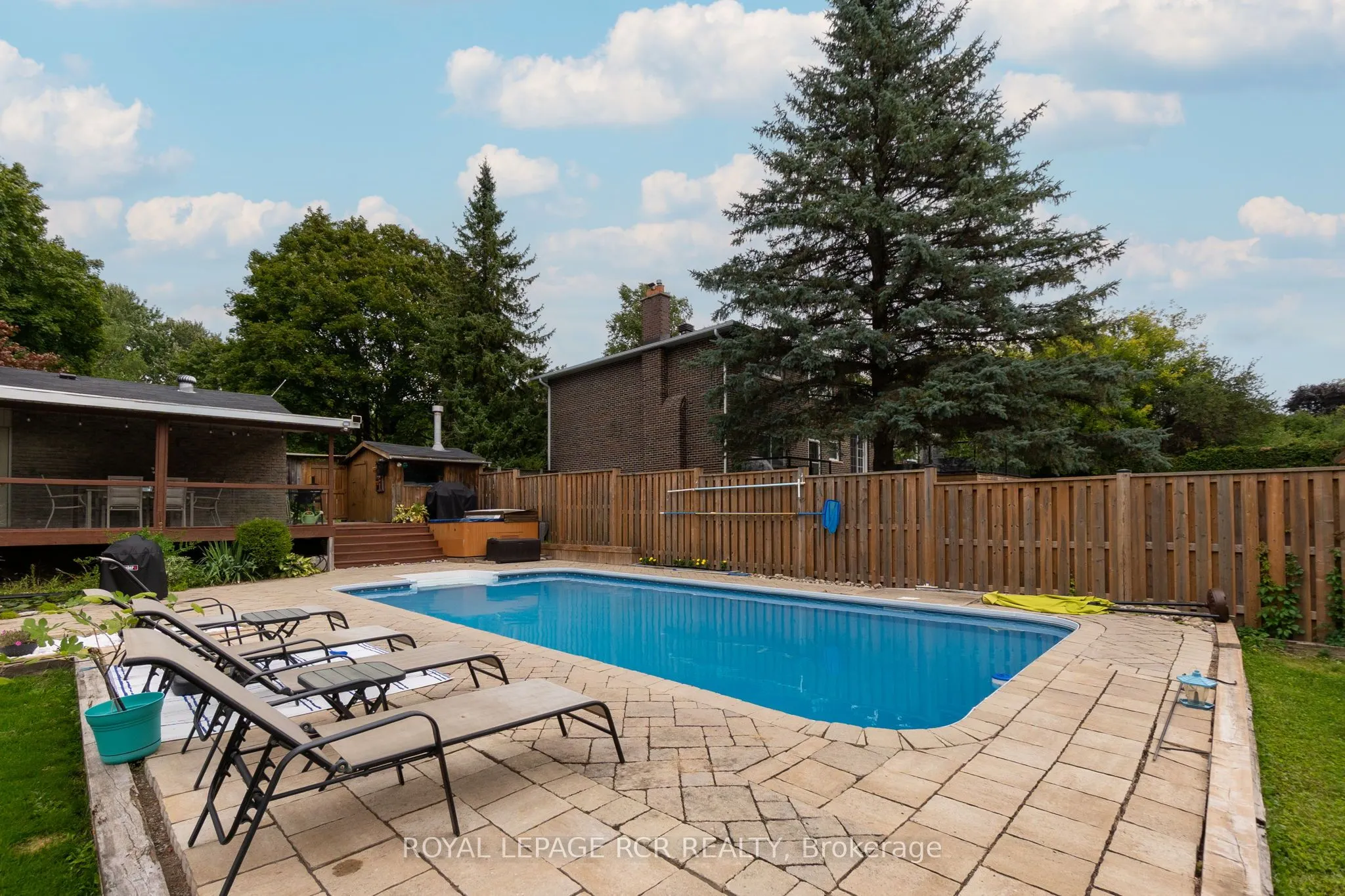 45 Westview Crescent