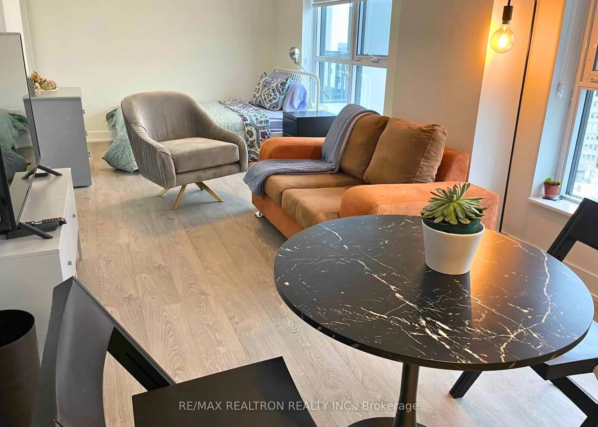 9 Mabelle Avenue, #1523