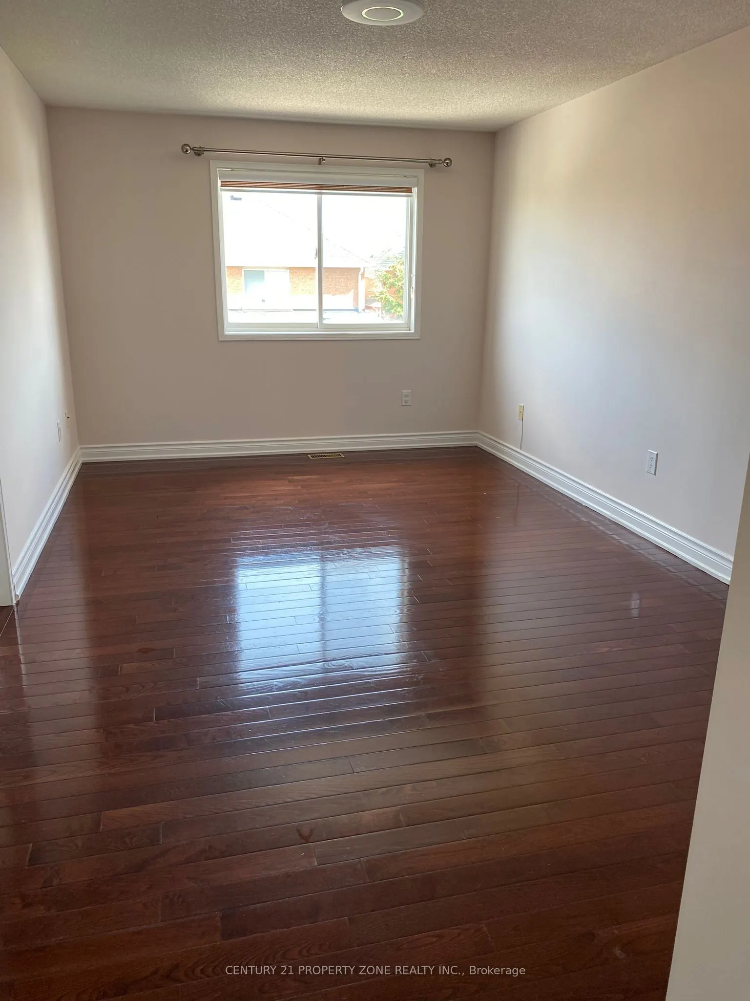515 Lumberton Crescent