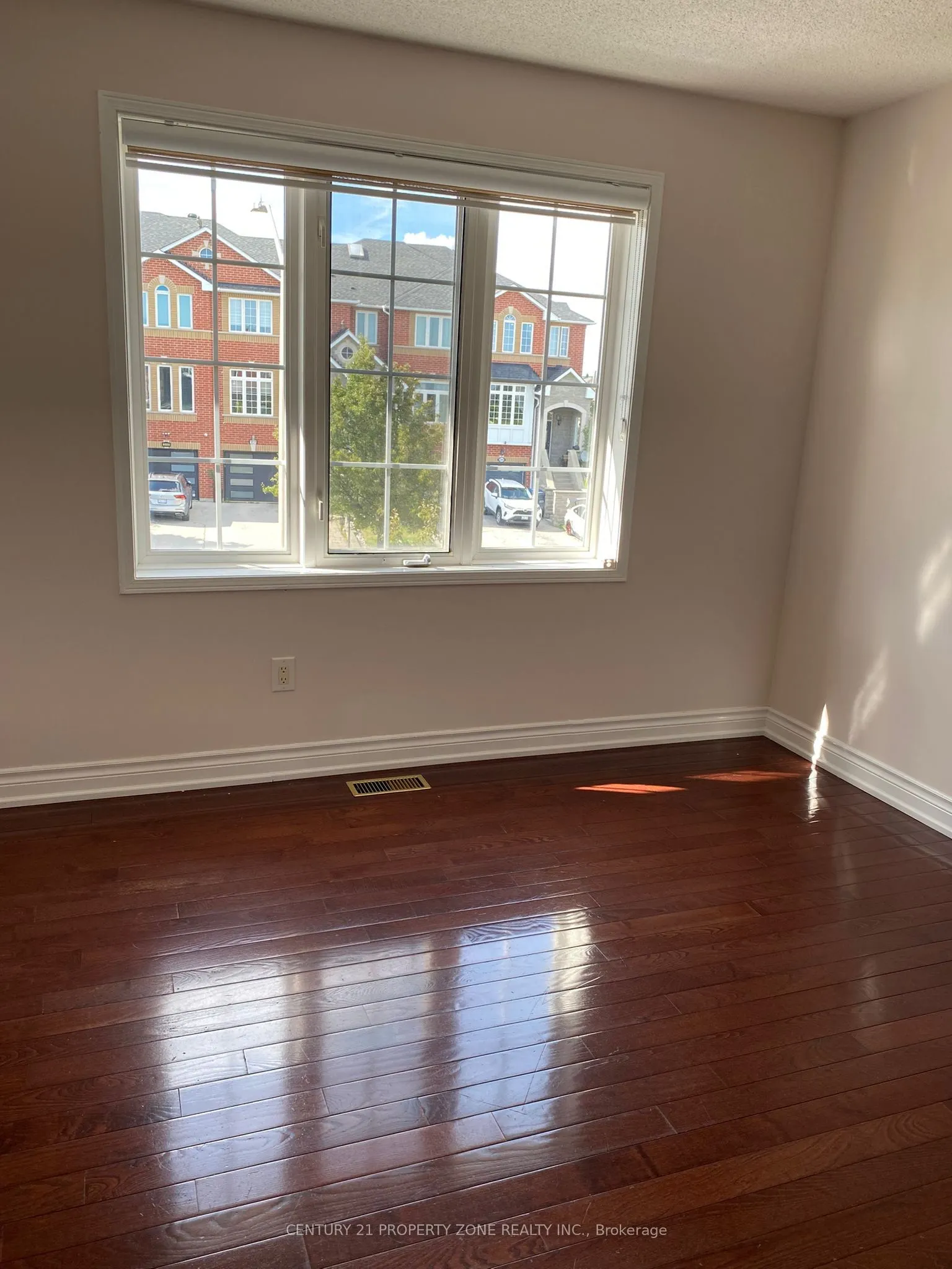 515 Lumberton Crescent