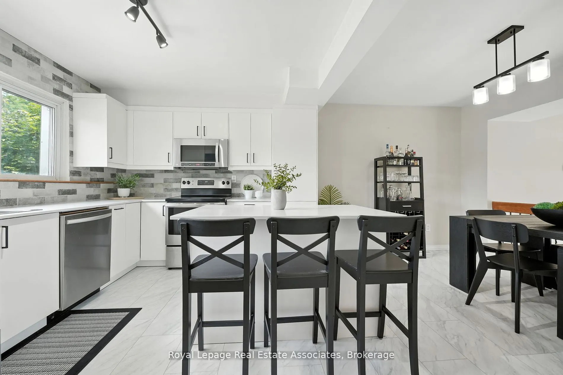 400 Bloor Street, #69