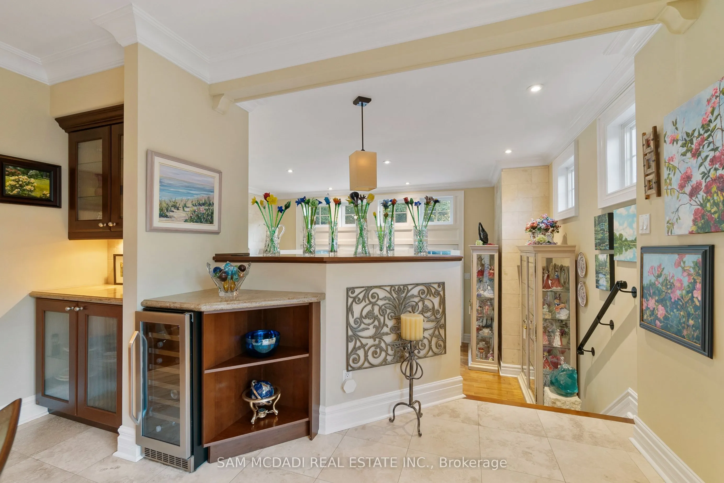 1522 Glenhill Crescent